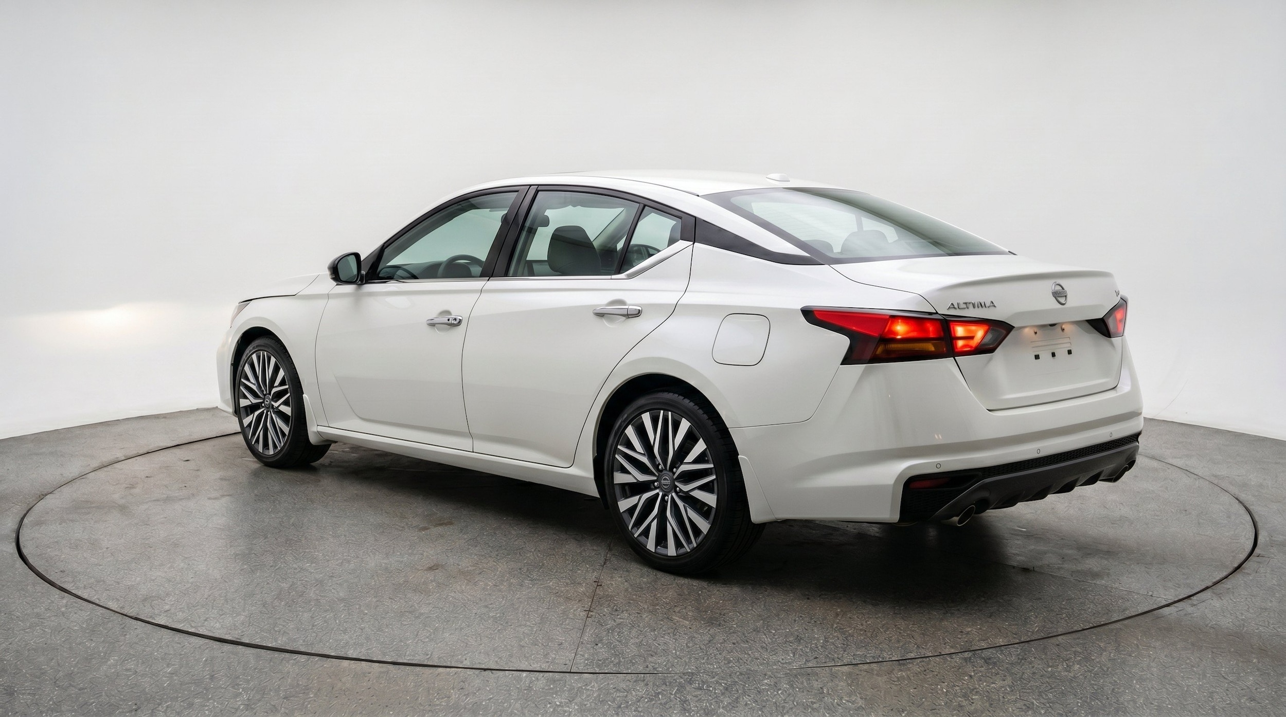 Thumbnail: 2025 Nissan Altima - 6