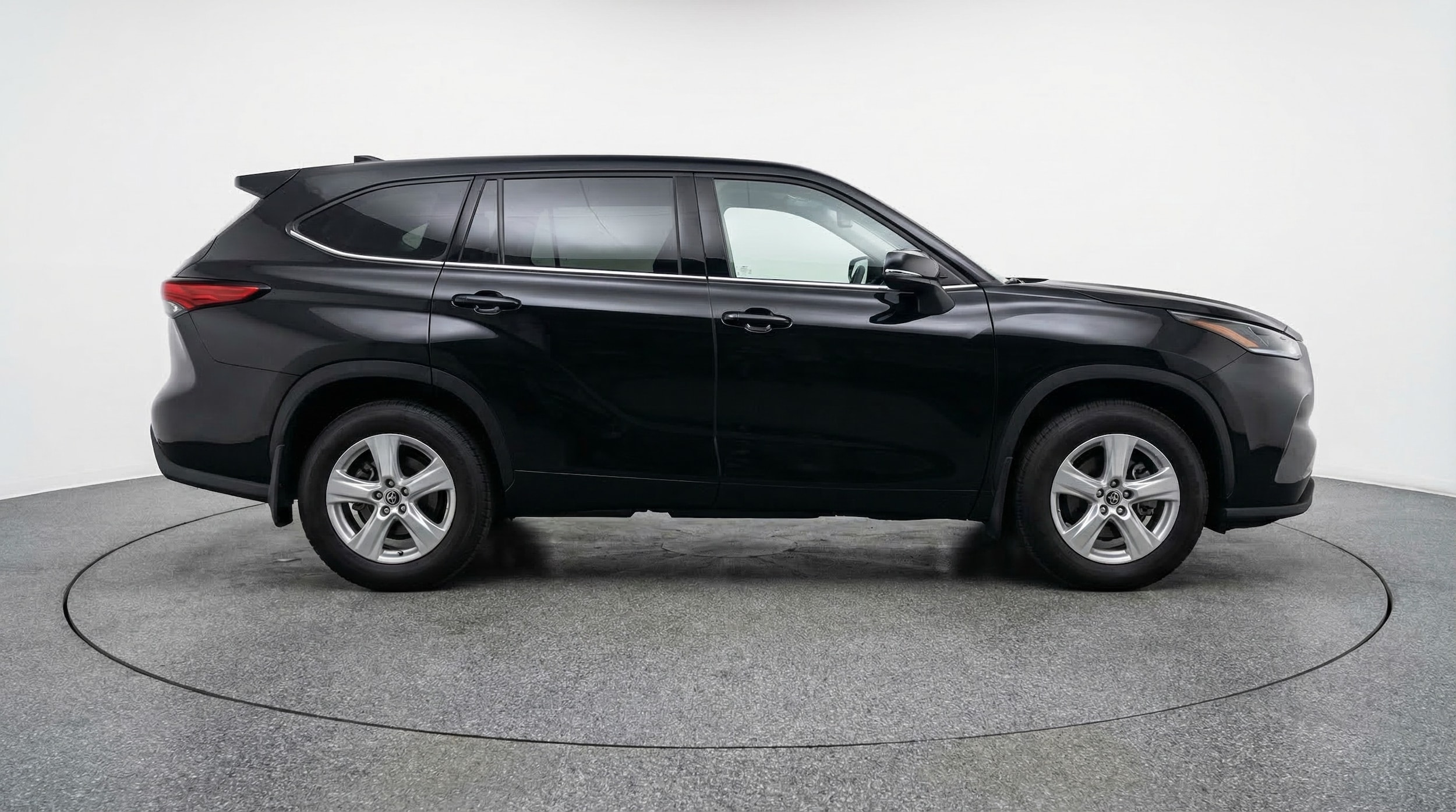 Thumbnail: 2025 Toyota Highlander - 8