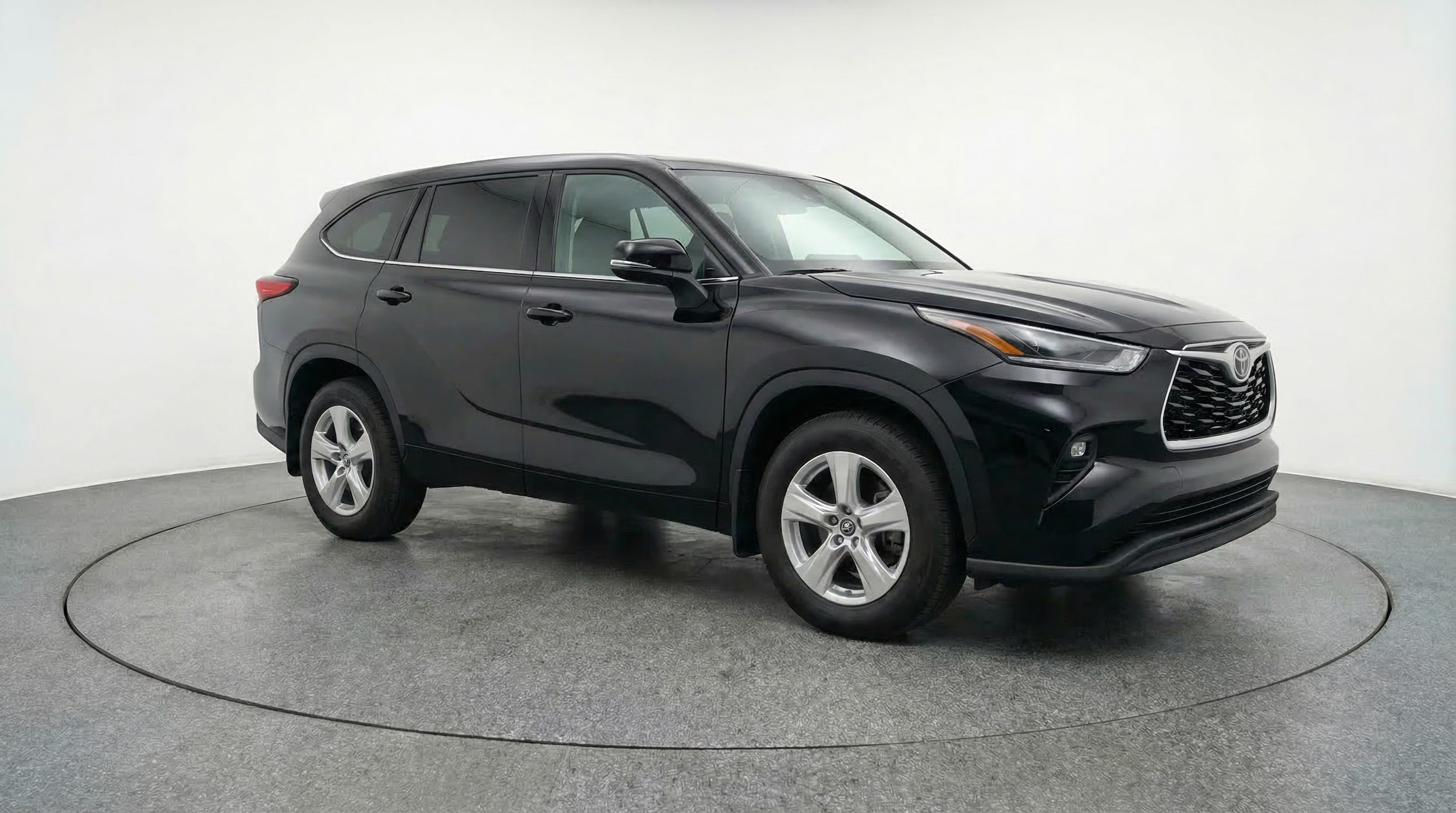 Thumbnail: 2025 Toyota Highlander - 1