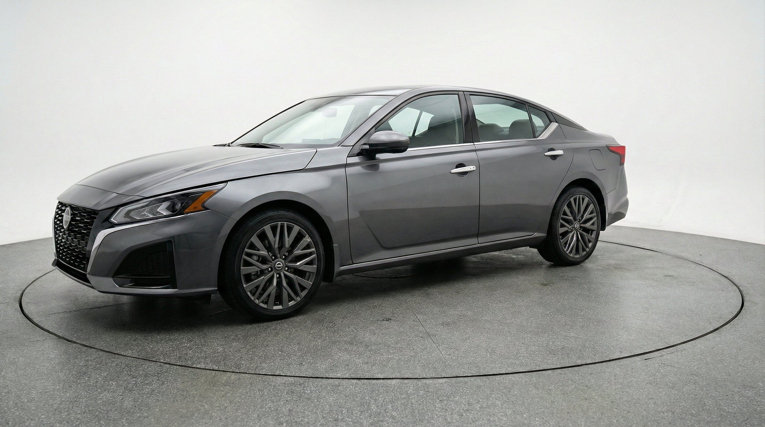 Thumbnail: 2025 Nissan Altima - 3