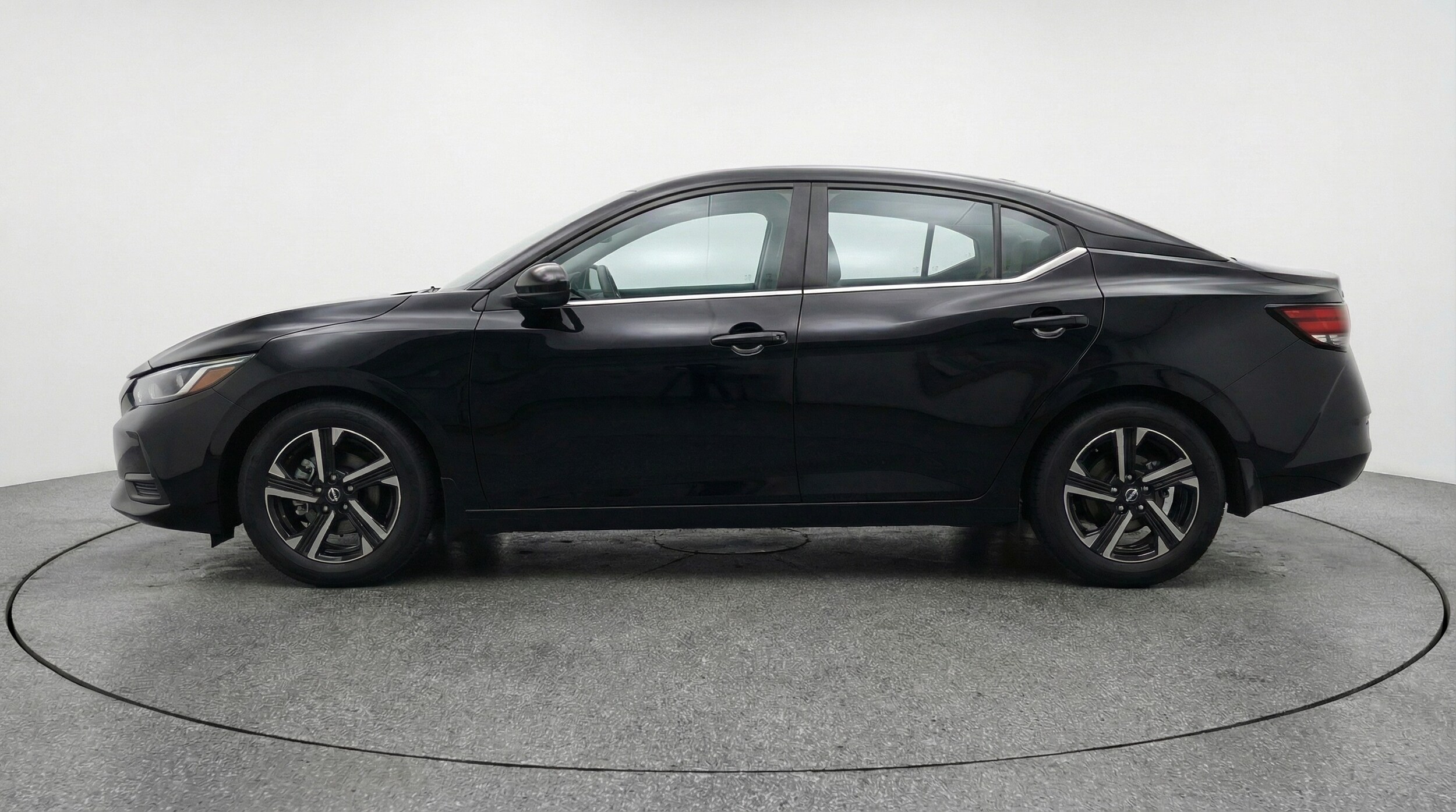 Thumbnail: 2025 Nissan Sentra - 4