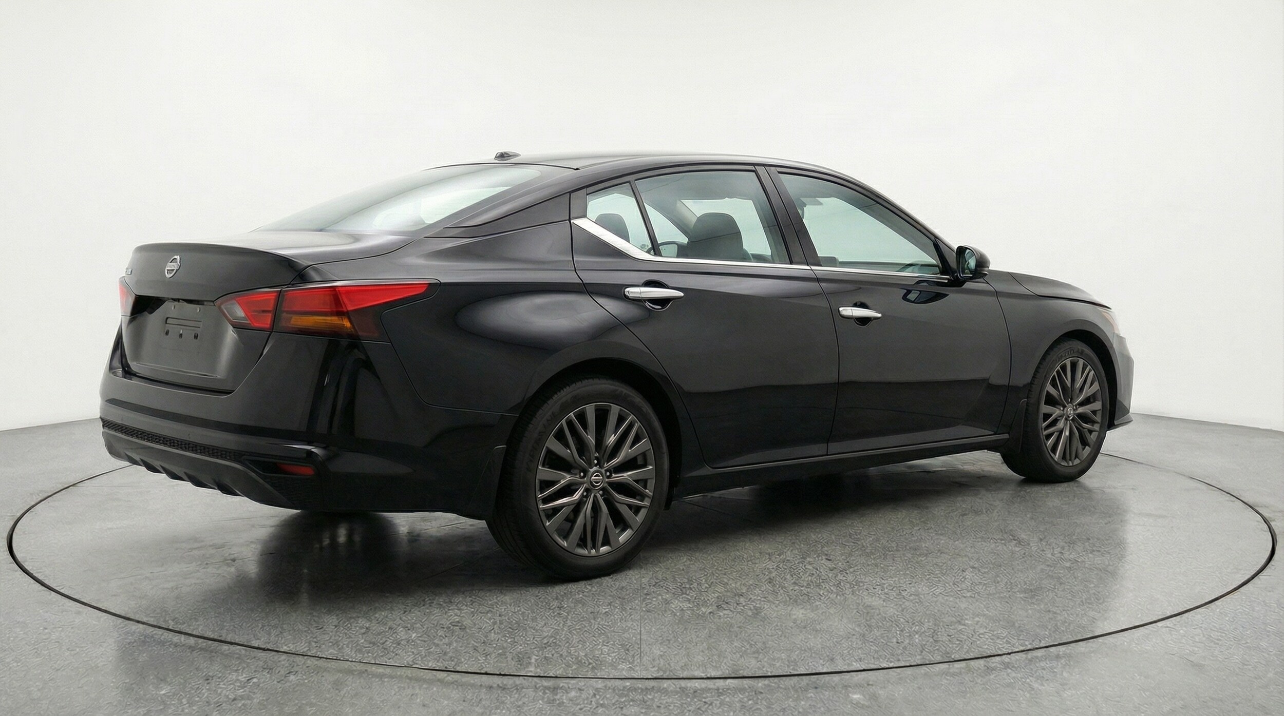 Thumbnail: 2025 Nissan Altima - 7