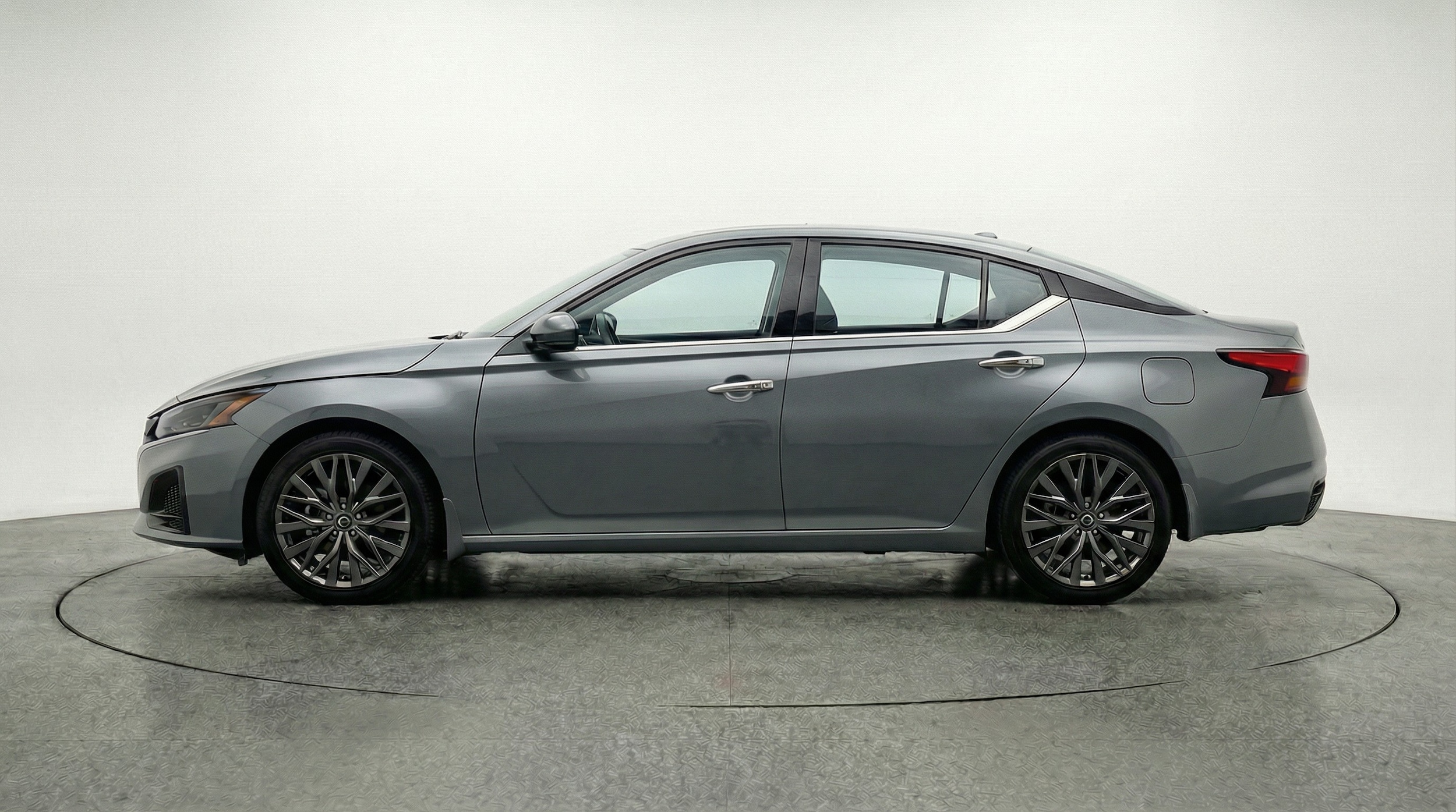 Thumbnail: 2025 Nissan Altima - 4