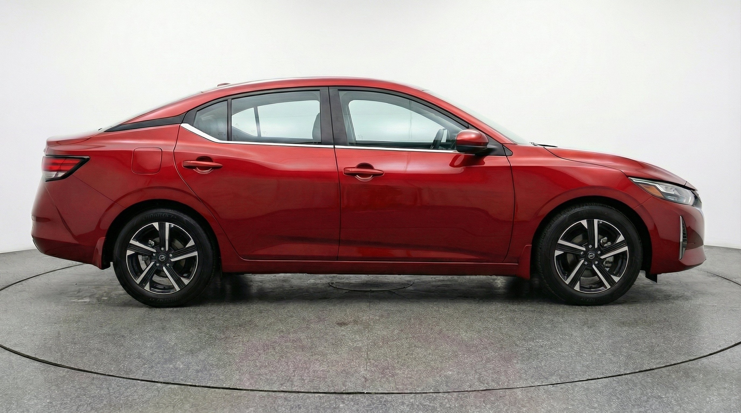 Thumbnail: 2025 Nissan Sentra - 10