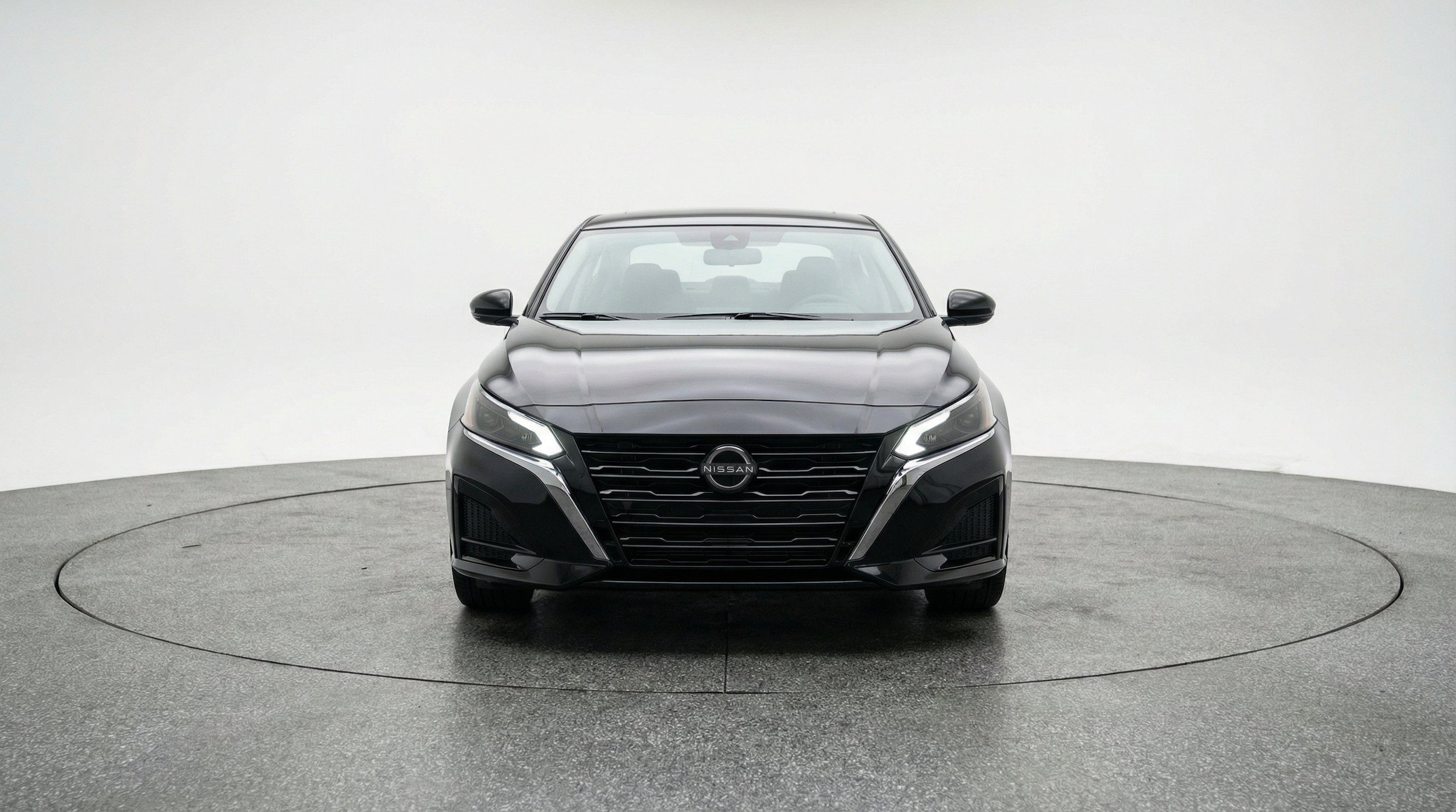 2025 Nissan Altima SV - Photo 2