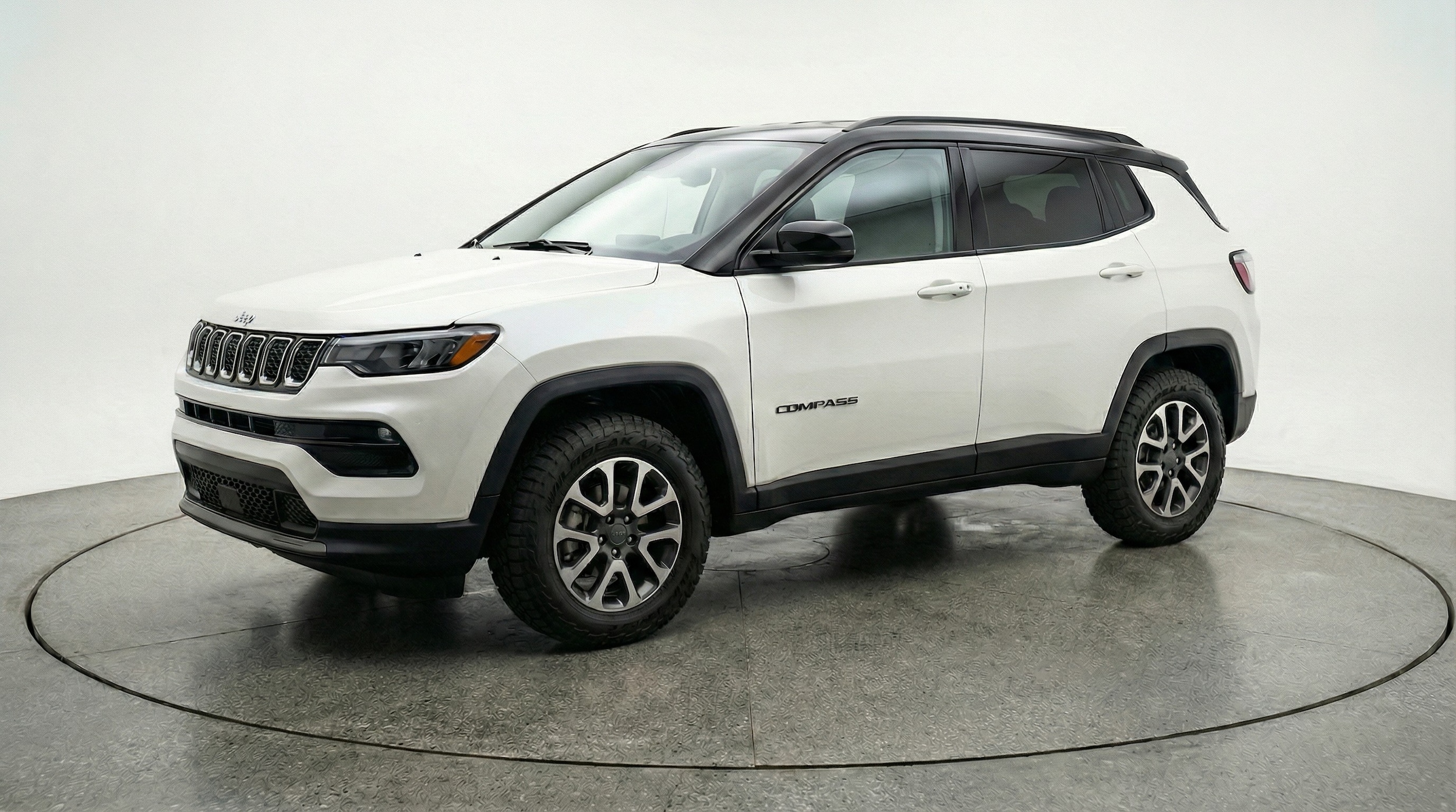 Thumbnail: 2025 Jeep Compass - 3