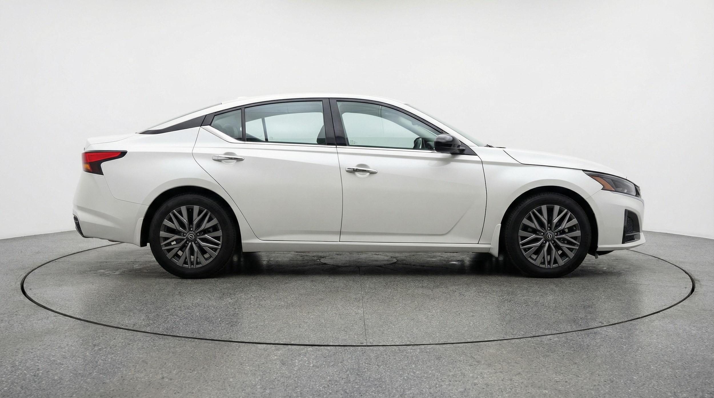 Thumbnail: 2025 Nissan Altima - 8