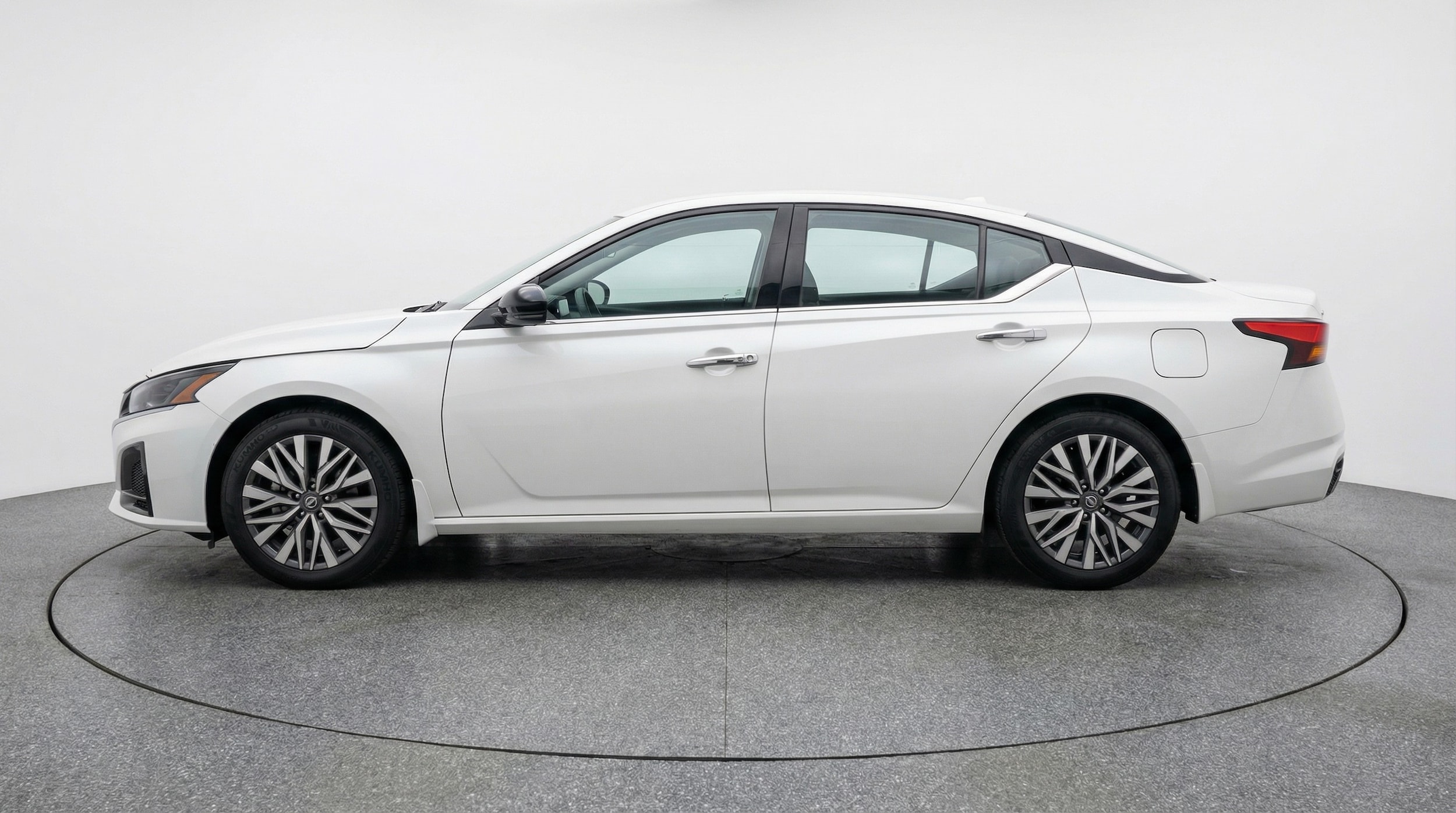 Thumbnail: 2025 Nissan Altima - 4