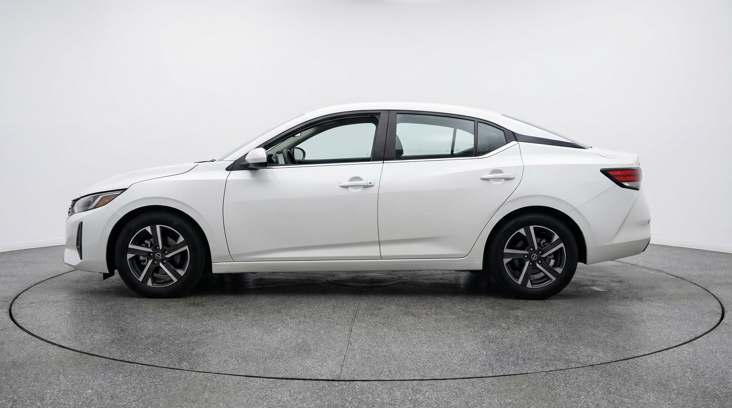 Thumbnail: 2025 Nissan Sentra - 4