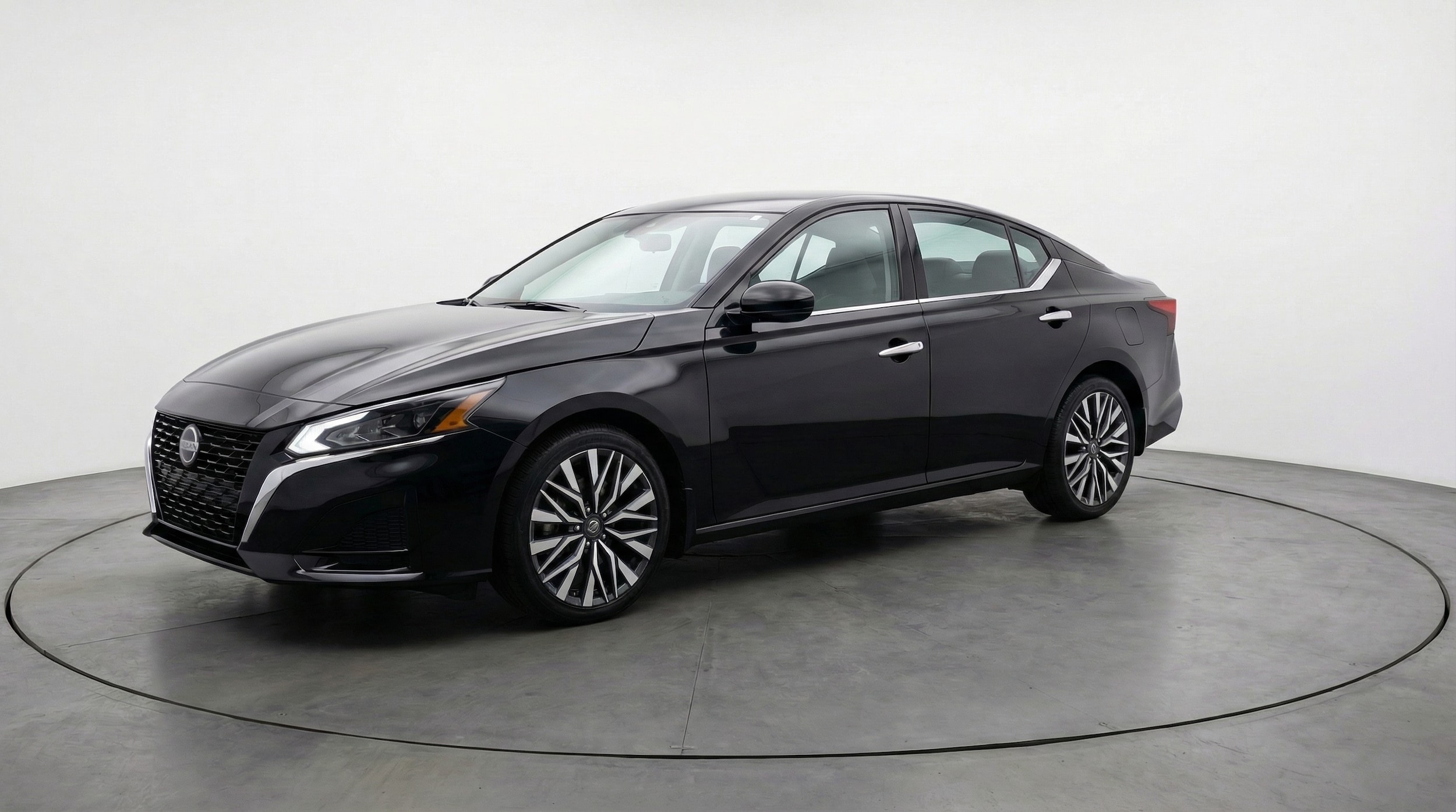 Thumbnail: 2025 Nissan Altima - 3