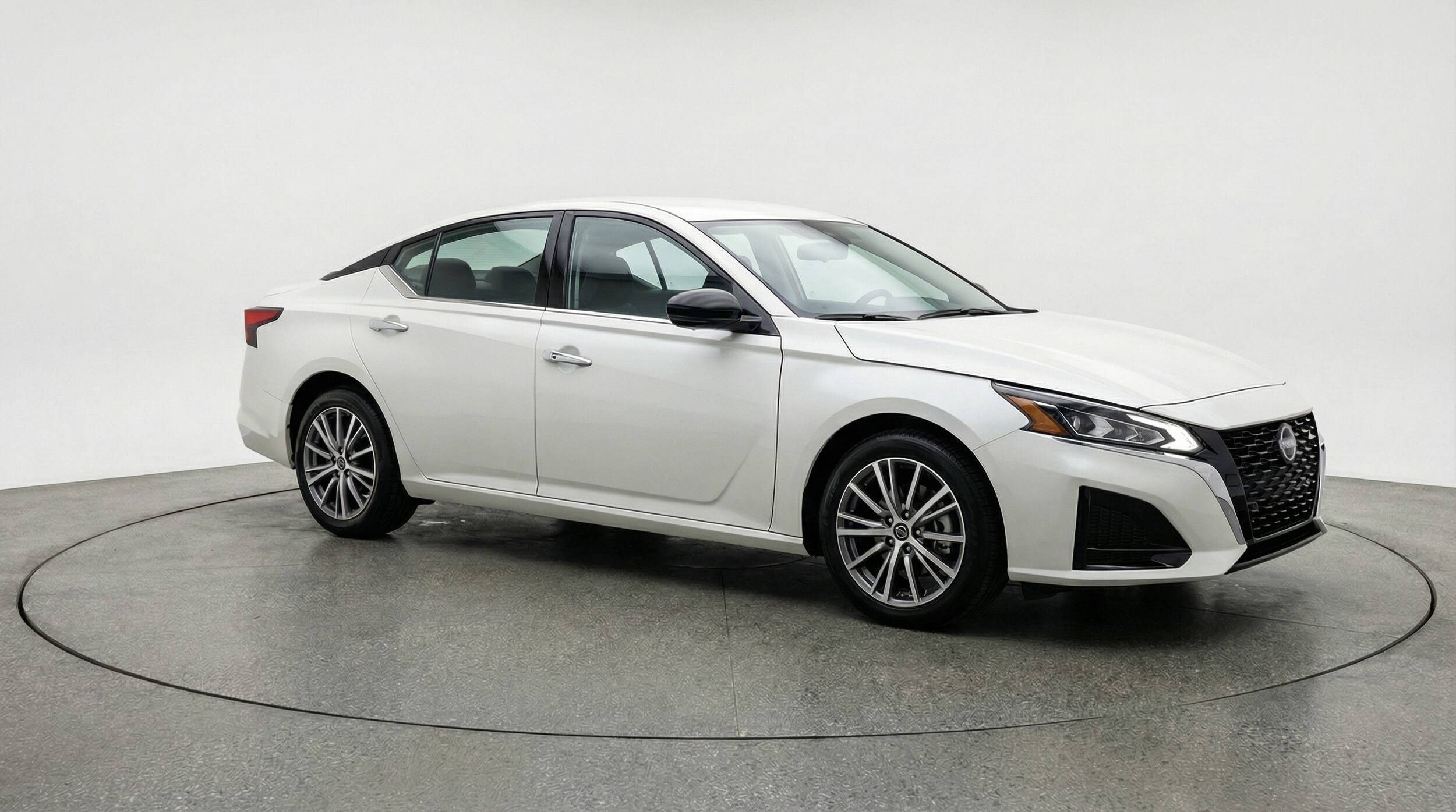 Thumbnail: 2025 Nissan Altima - 1