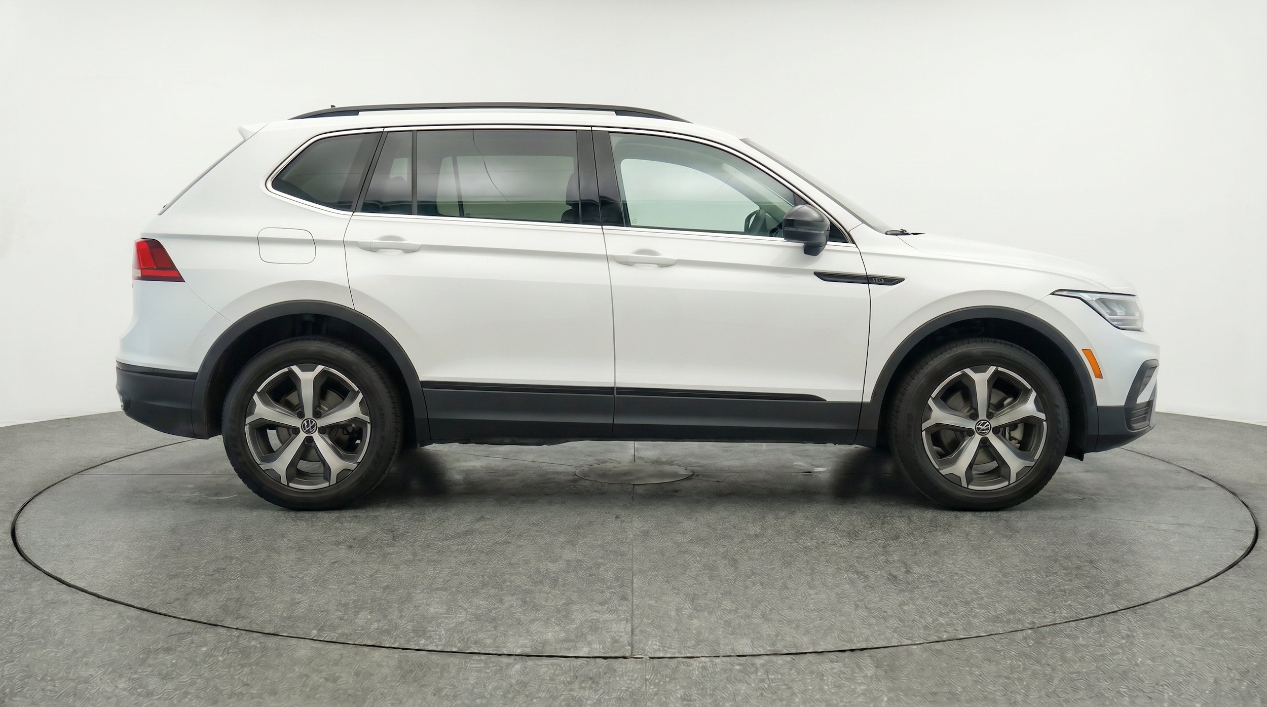 Thumbnail: 2026 Volkswagen Tiguan - 11