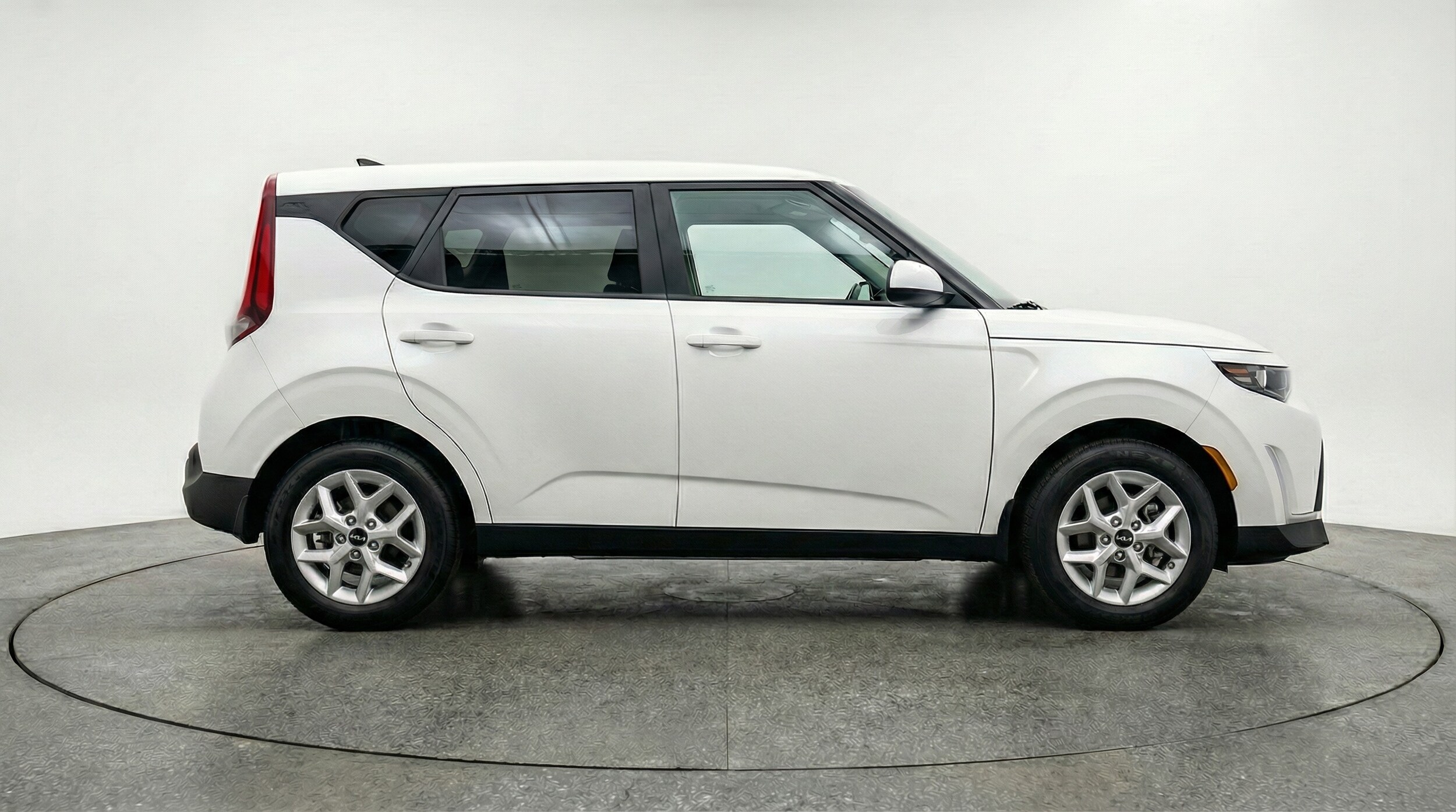 Thumbnail: 2025 Kia Soul - 8