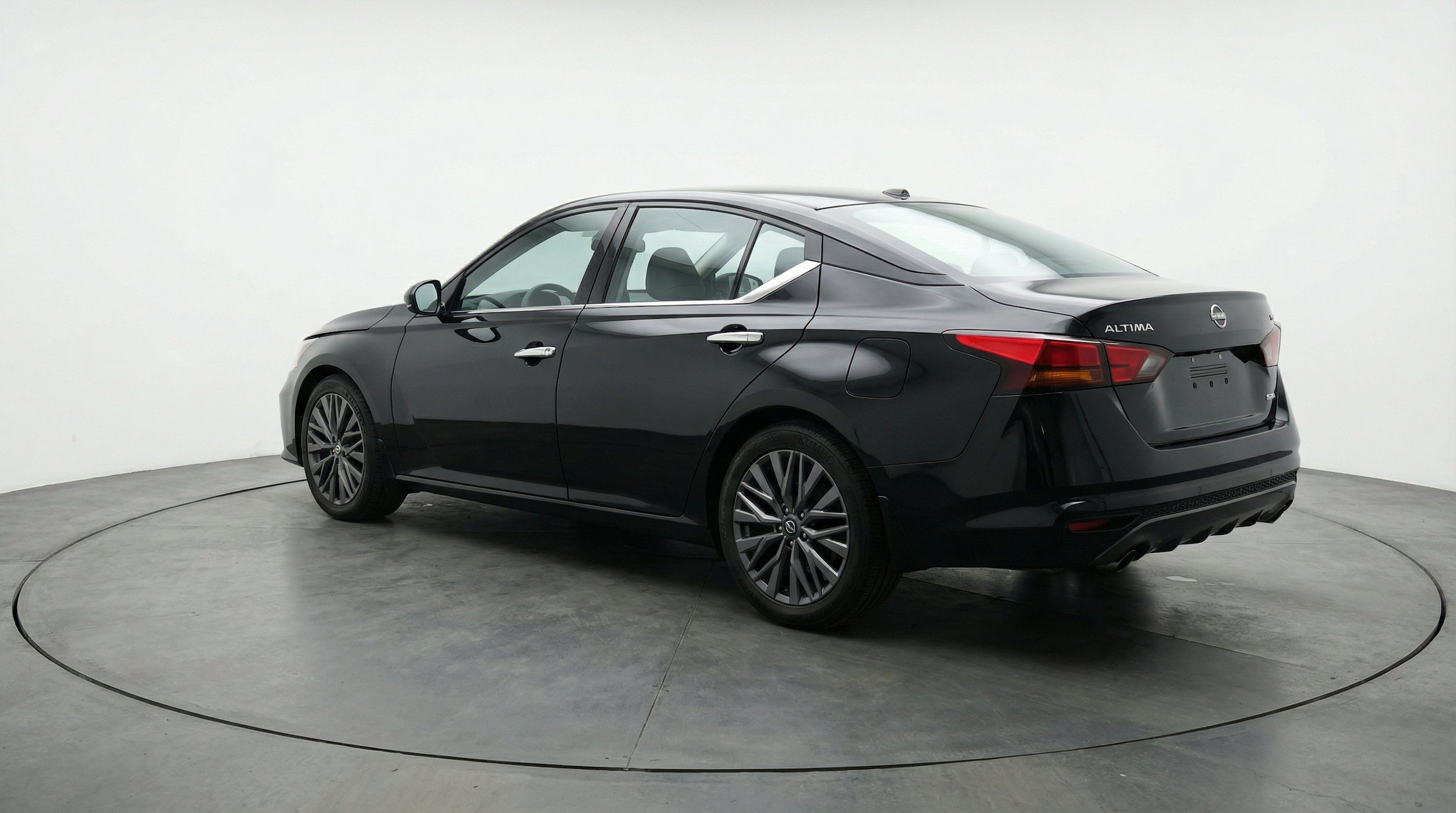 Thumbnail: 2025 Nissan Altima - 6