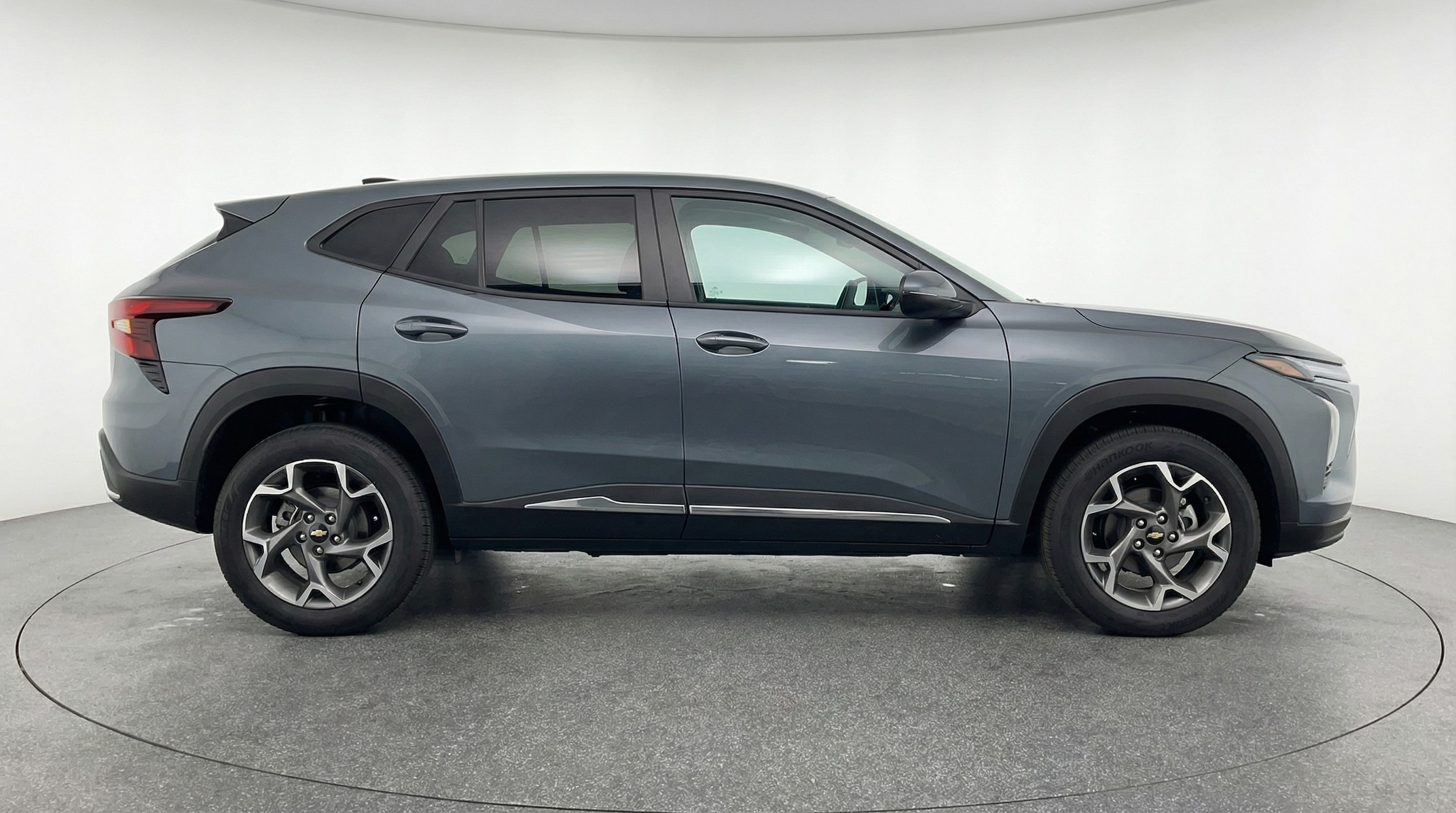 Thumbnail: 2025 Chevrolet Trax - 8