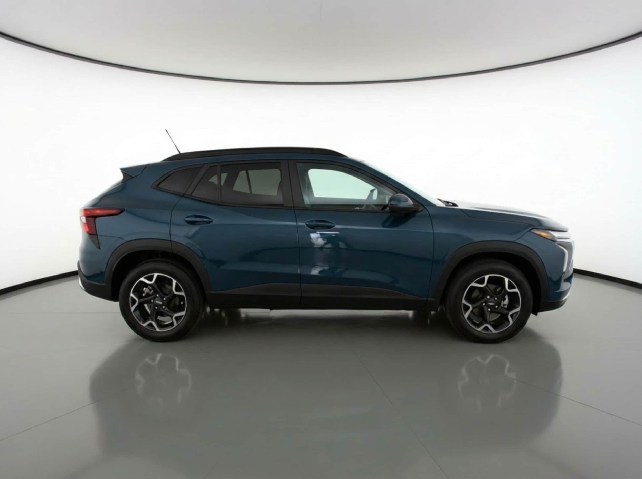 Thumbnail: 2025 Chevrolet Trax - 8
