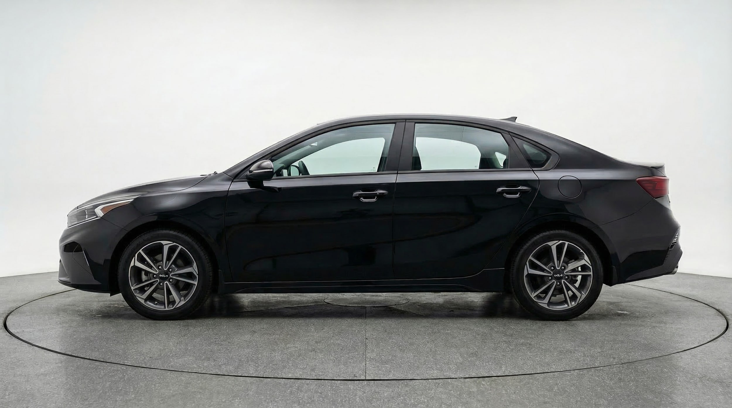 Thumbnail: 2024 Kia Forte - 4