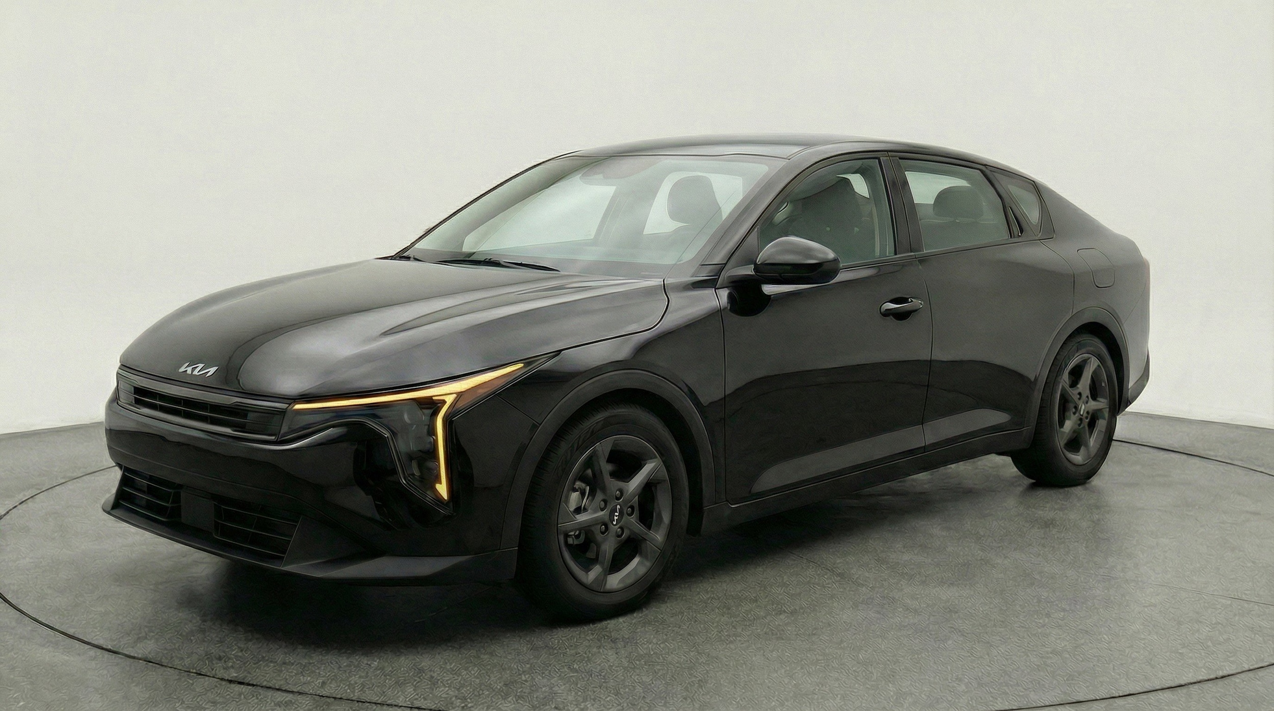 Thumbnail: 2025 Kia K4 - 3