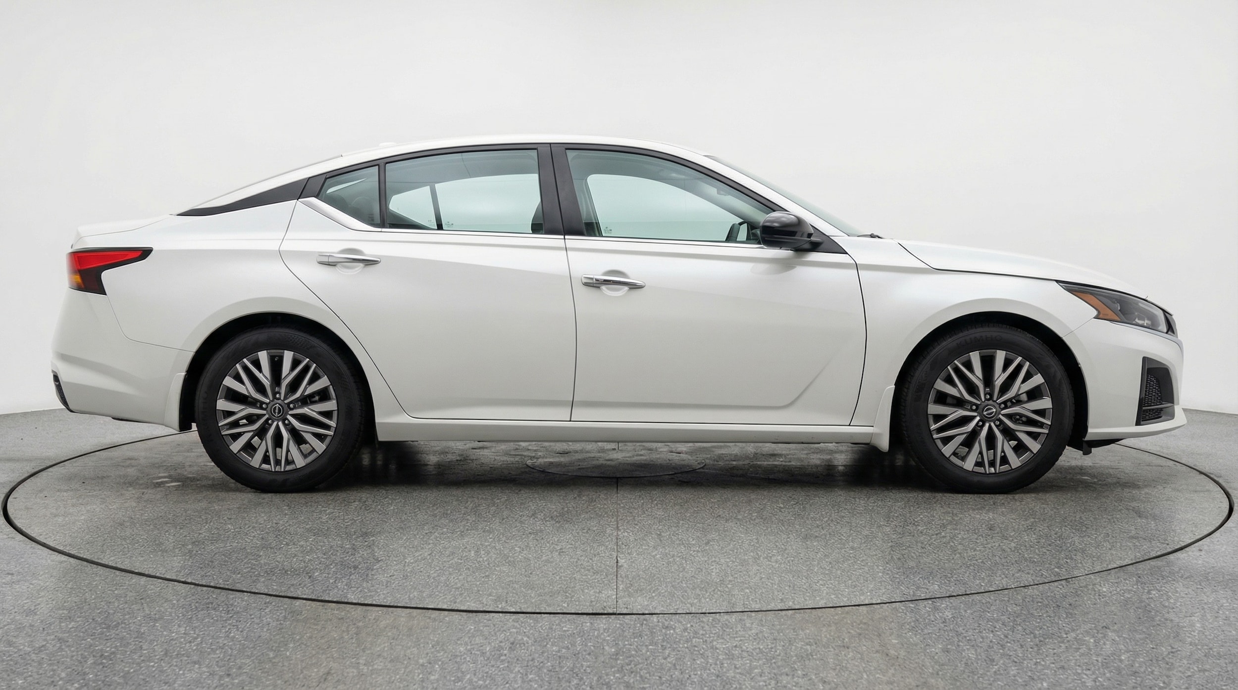 Thumbnail: 2025 Nissan Altima - 8