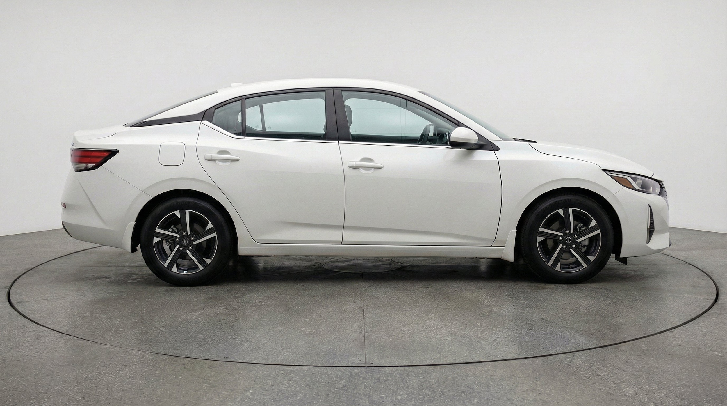 Thumbnail: 2025 Nissan Sentra - 10
