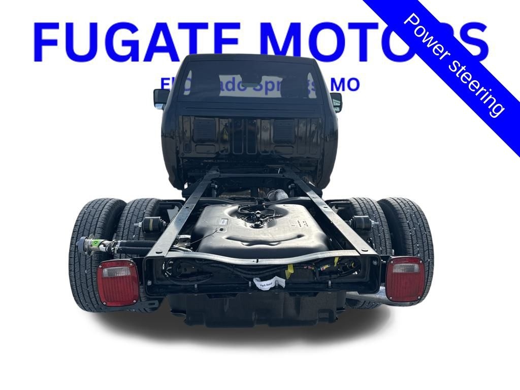 New 2026 Ram 3500 Chassis Cab TRADESMAN REGULAR 4X4 60' CA Pickup