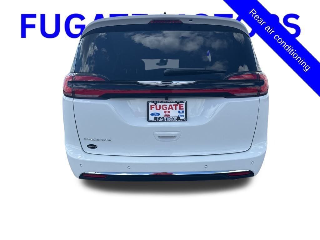 New 2026 Chrysler Pacifica SELECT Passenger Van
