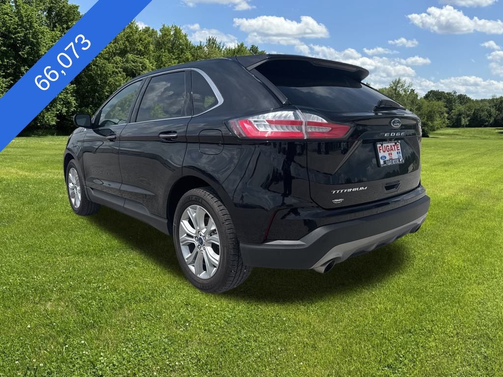 2021 Ford Edge Titanium photo 3