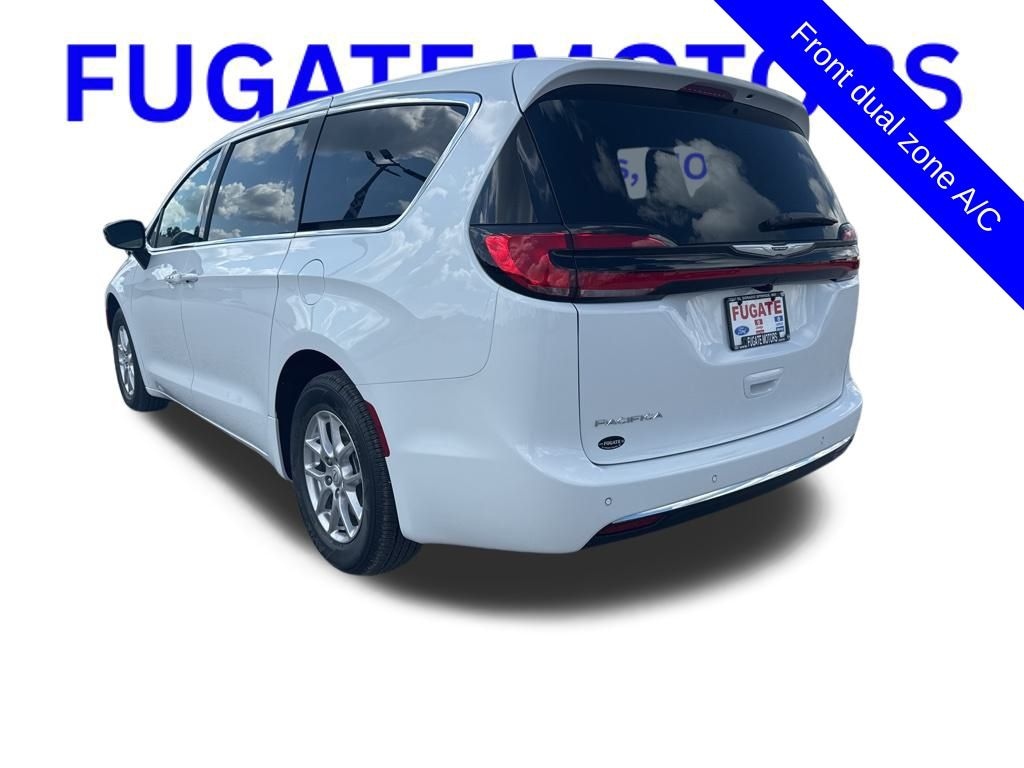 New 2026 Chrysler Pacifica SELECT Passenger Van
