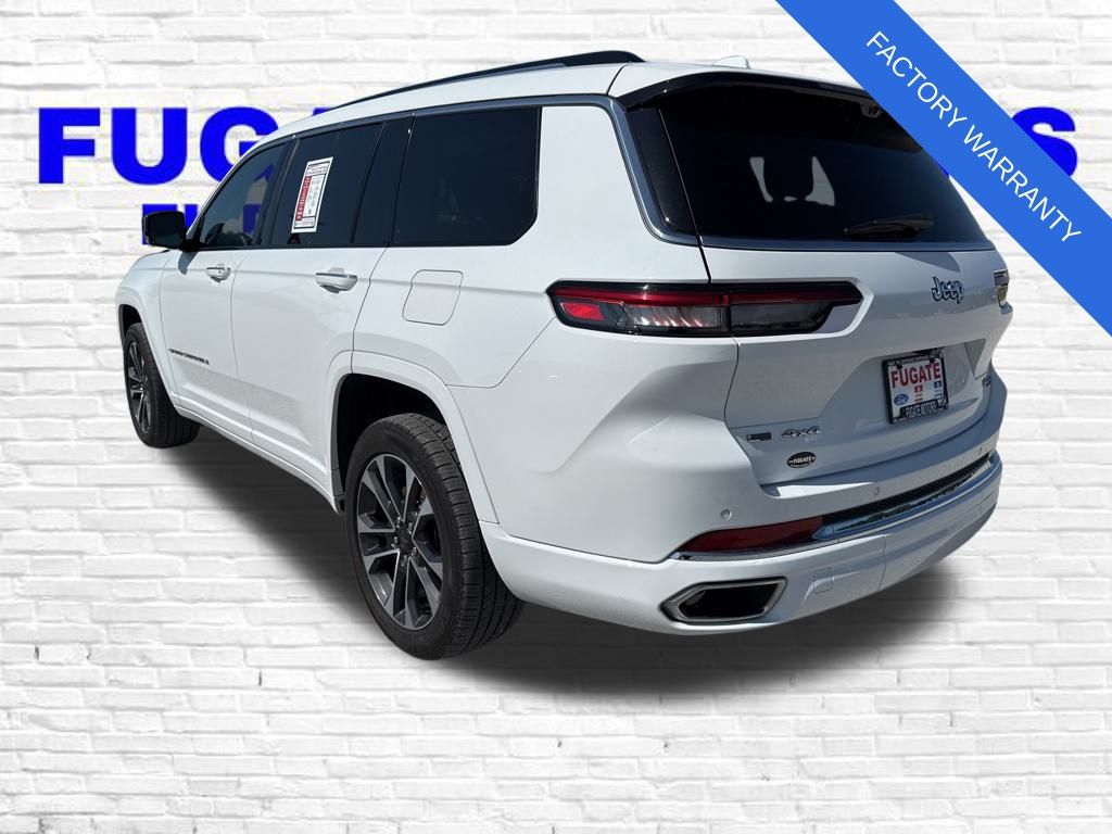 2022 Jeep Grand Cherokee Overland photo 2