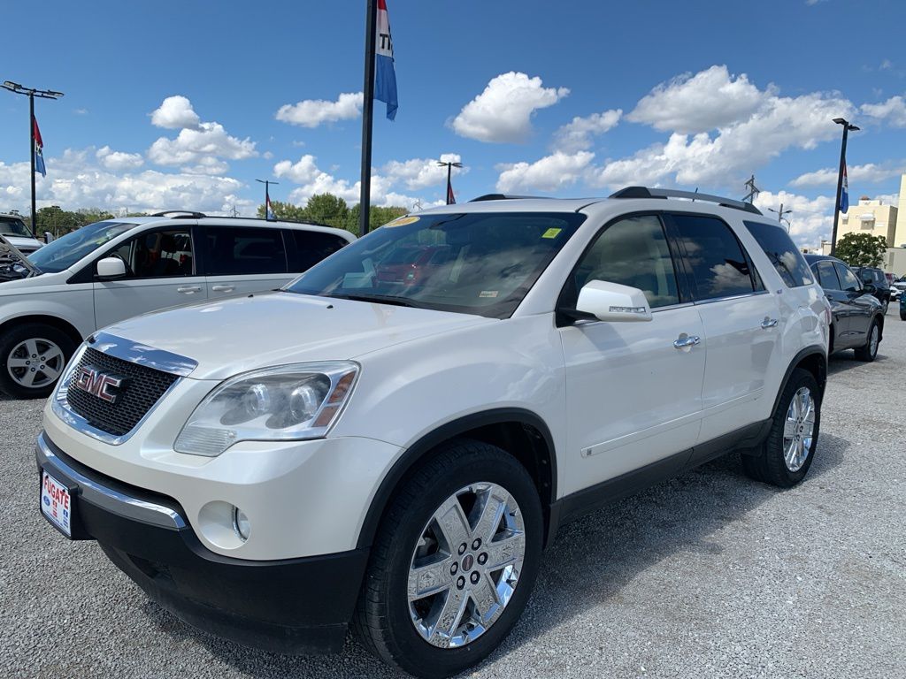 2010 GMC Acadia SLT2's photo