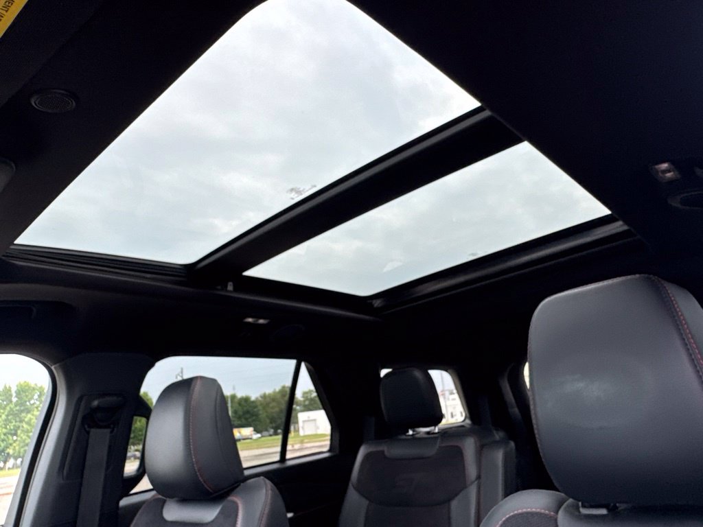 2025 Ford Explorer ST - Photo 26