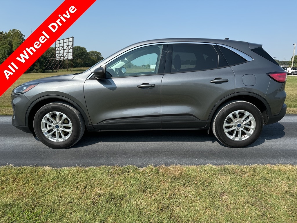 Used 2022 Ford Escape SE with VIN 1FMCU9G68NUB79111 for sale in El Dorado Springs, MO