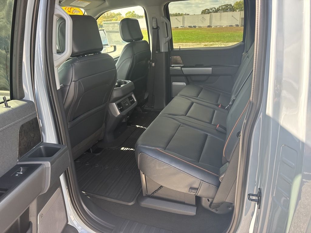 2026 Ford F-350 Super Duty Lariat - Photo 17