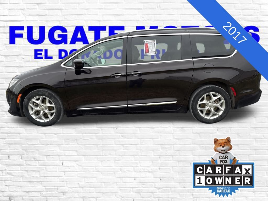 Used 2017 Chrysler Pacifica Touring-L Plus with VIN 2C4RC1EG0HR551041 for sale in Kansas City