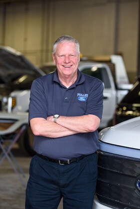 Staff member Kurt Watts from ID_758c49686886