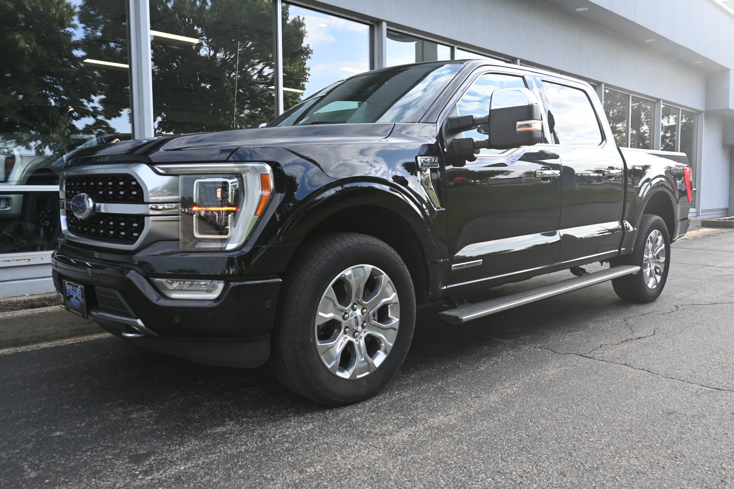 2022 Ford F-150 Platinum's photo