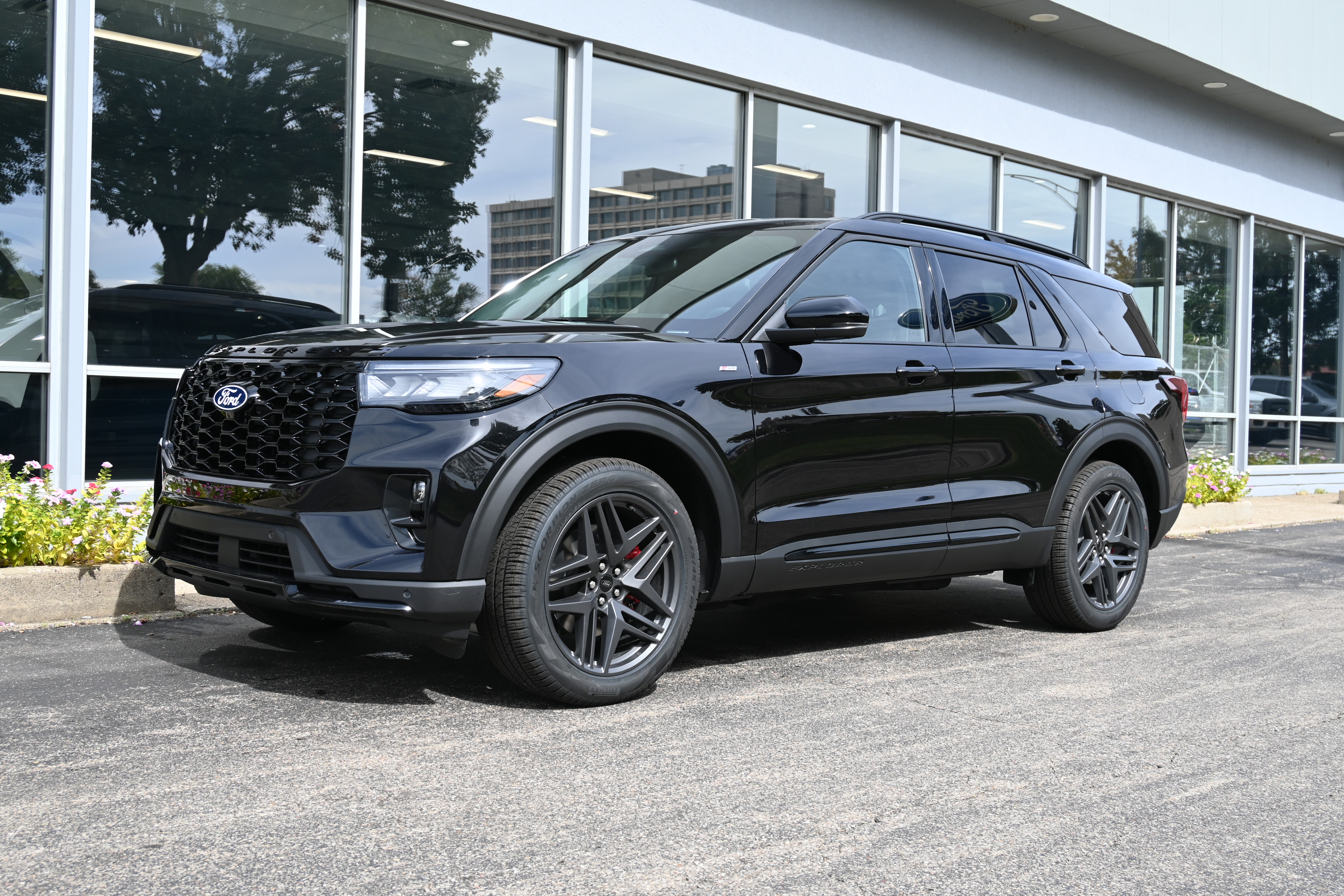 2027 Ford Explorer ST-Line SUV