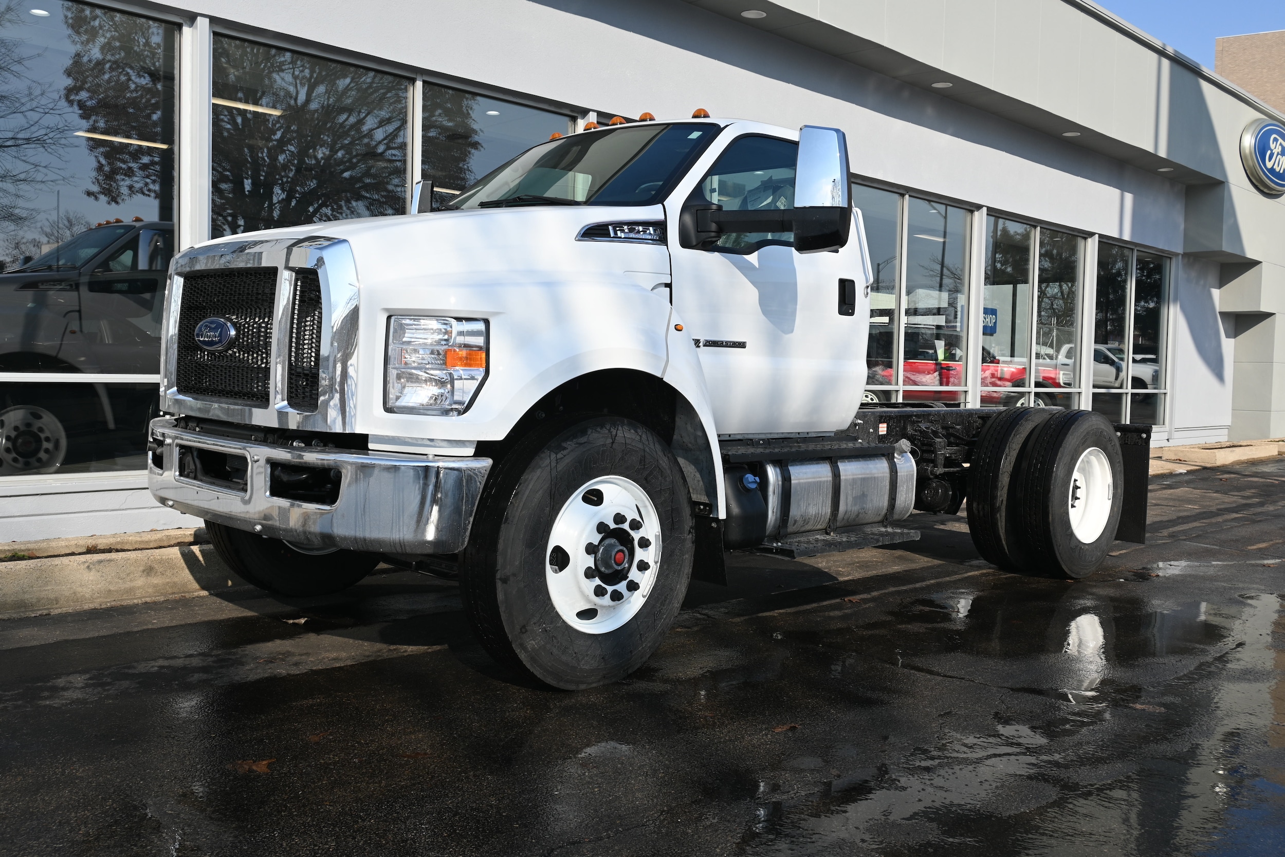 2027 Ford F-750's photo