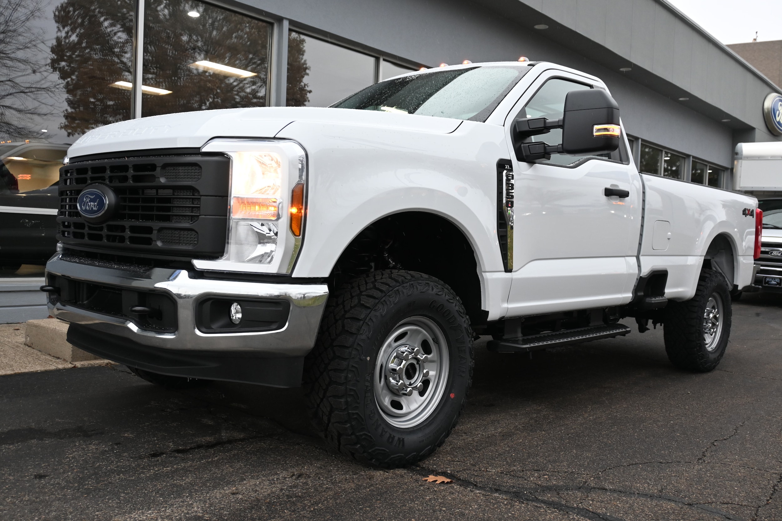 2026 Ford F-350 Super Duty XL's photo