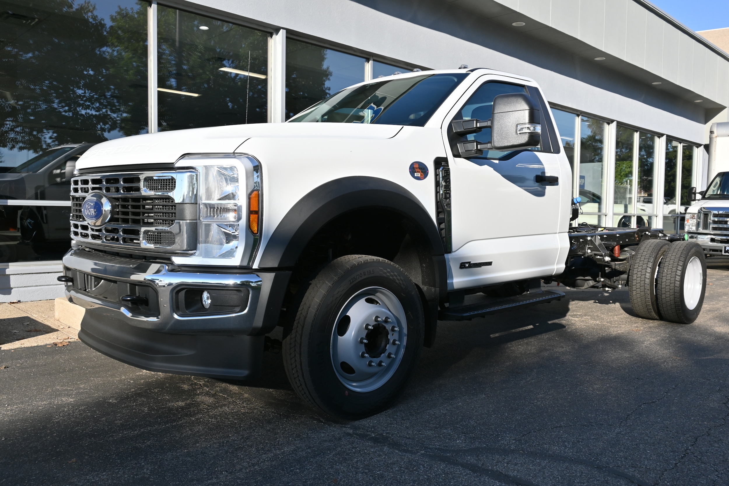 2026 Ford F-450 Super Duty Chassis Cab XL's photo