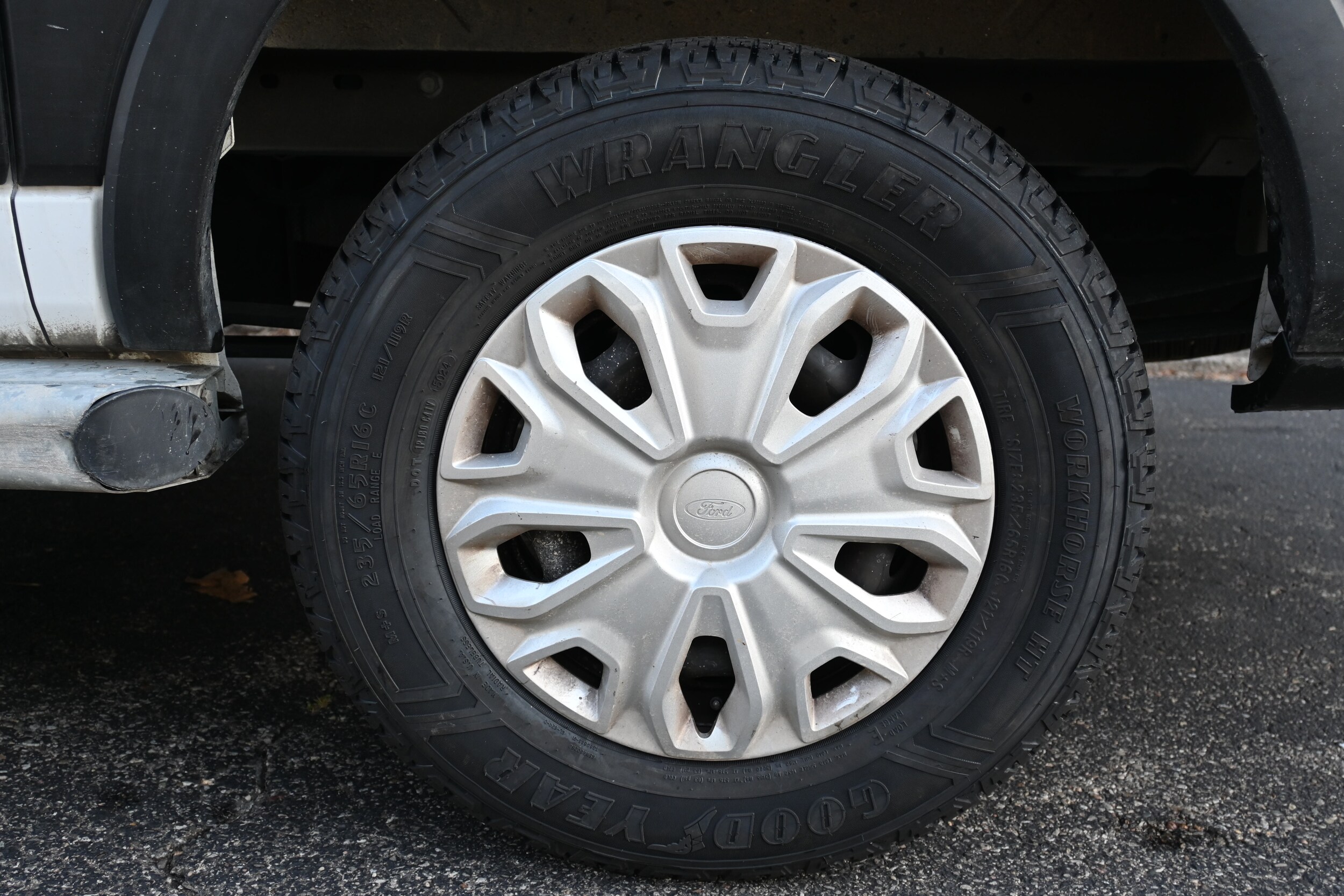 2023 Ford Transit photo 2