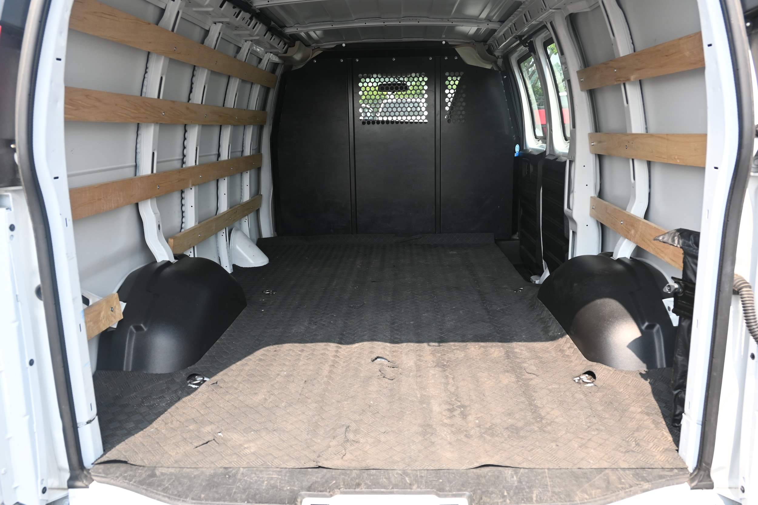 2023 Chevrolet Express Cargo Work Van - Photo 6