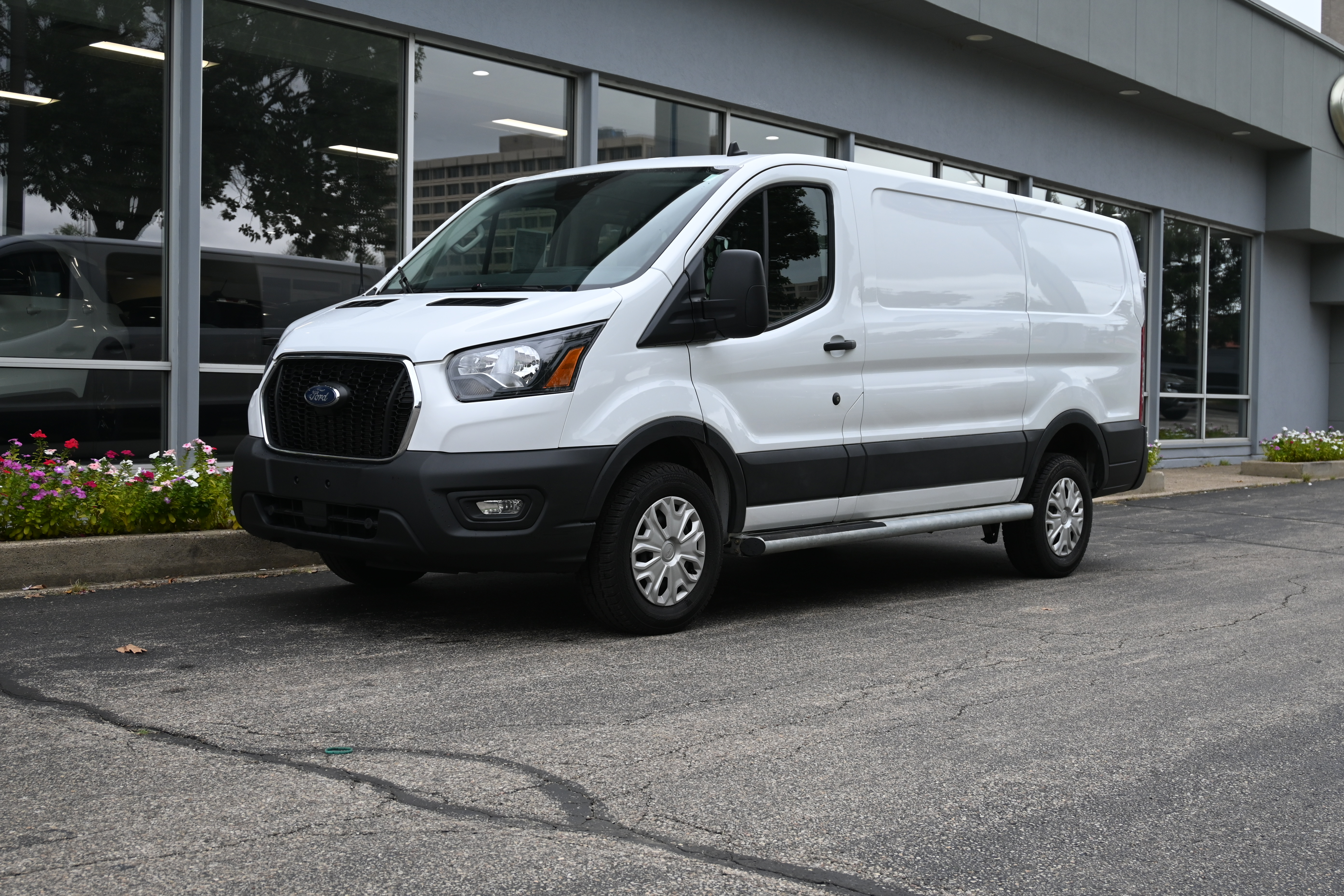  Ford Transit-250