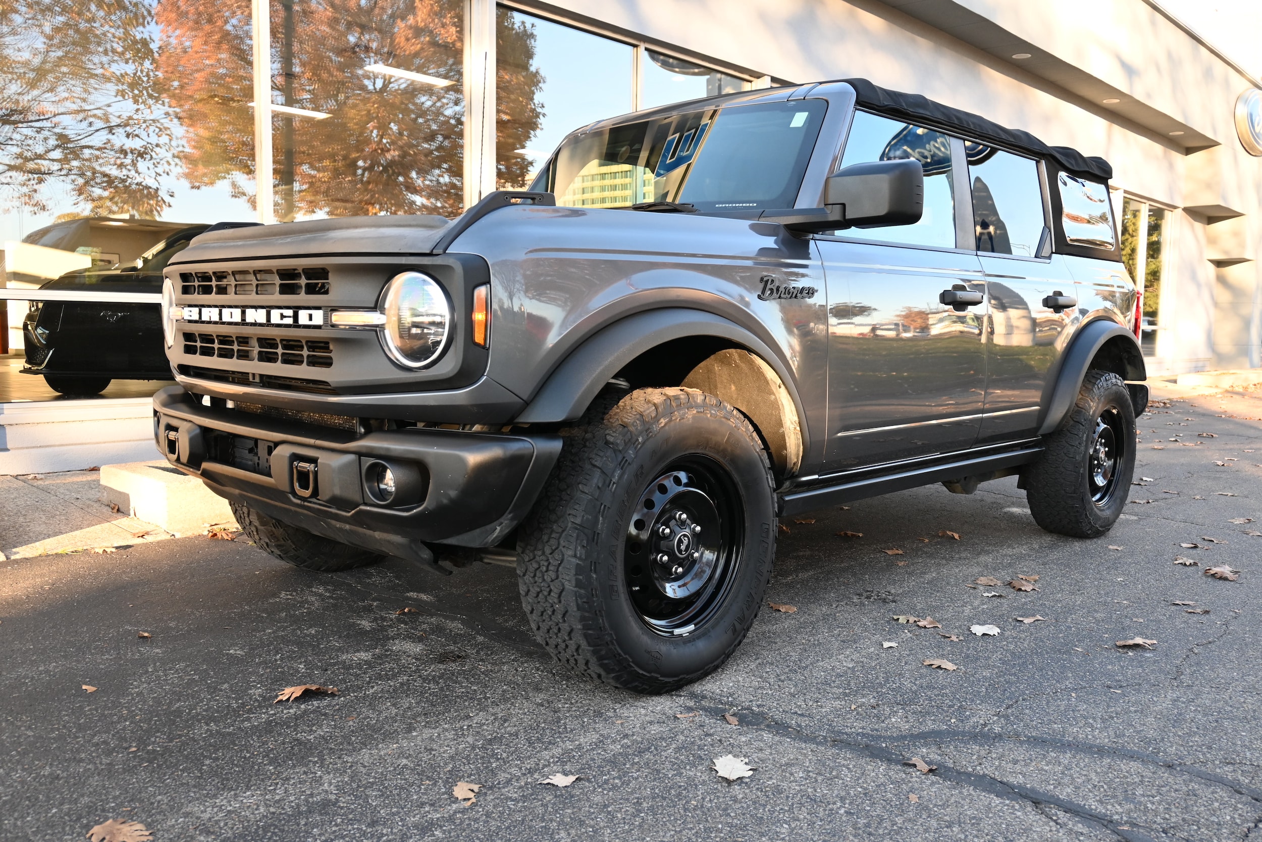 2022 Ford Bronco 4-Door Black Diamond
