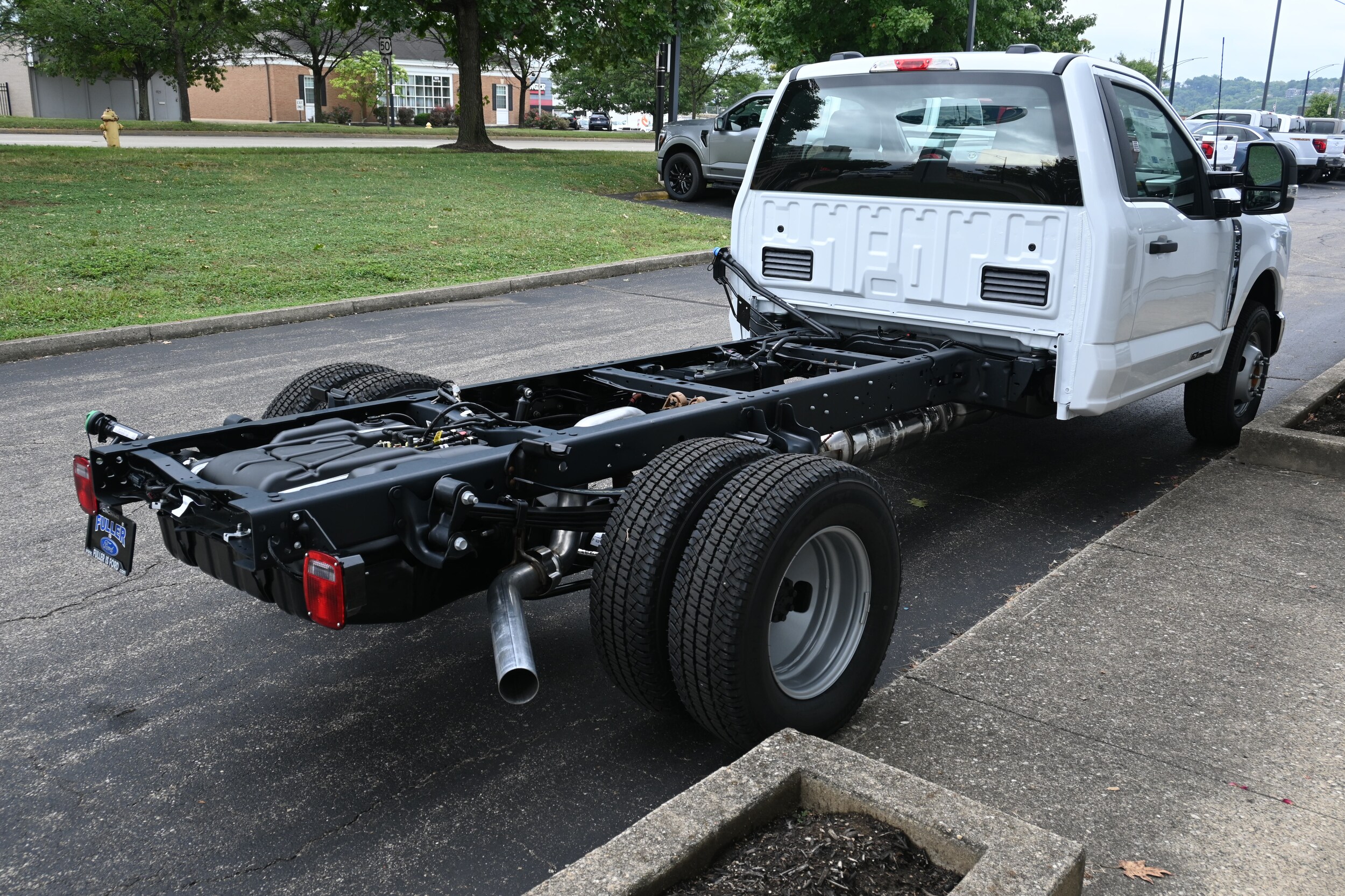 2026 Ford F-350 XL photo 4