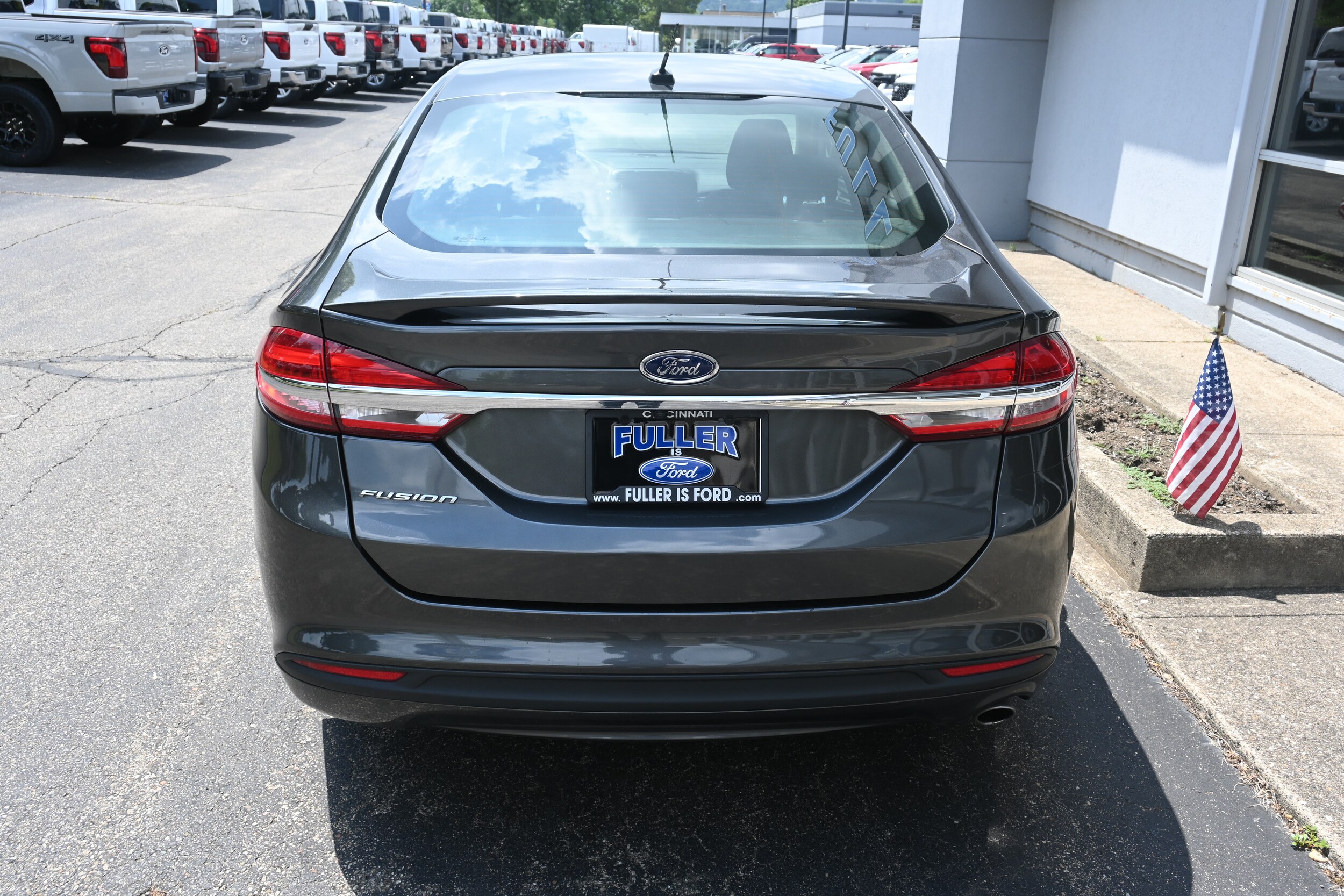 2018 Ford Fusion S photo 4