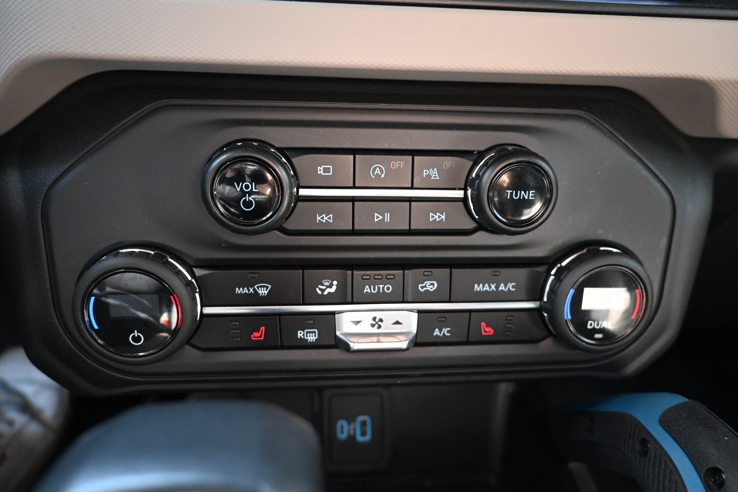 2023 Ford Bronco 4-Door Wildtrak - Photo 9
