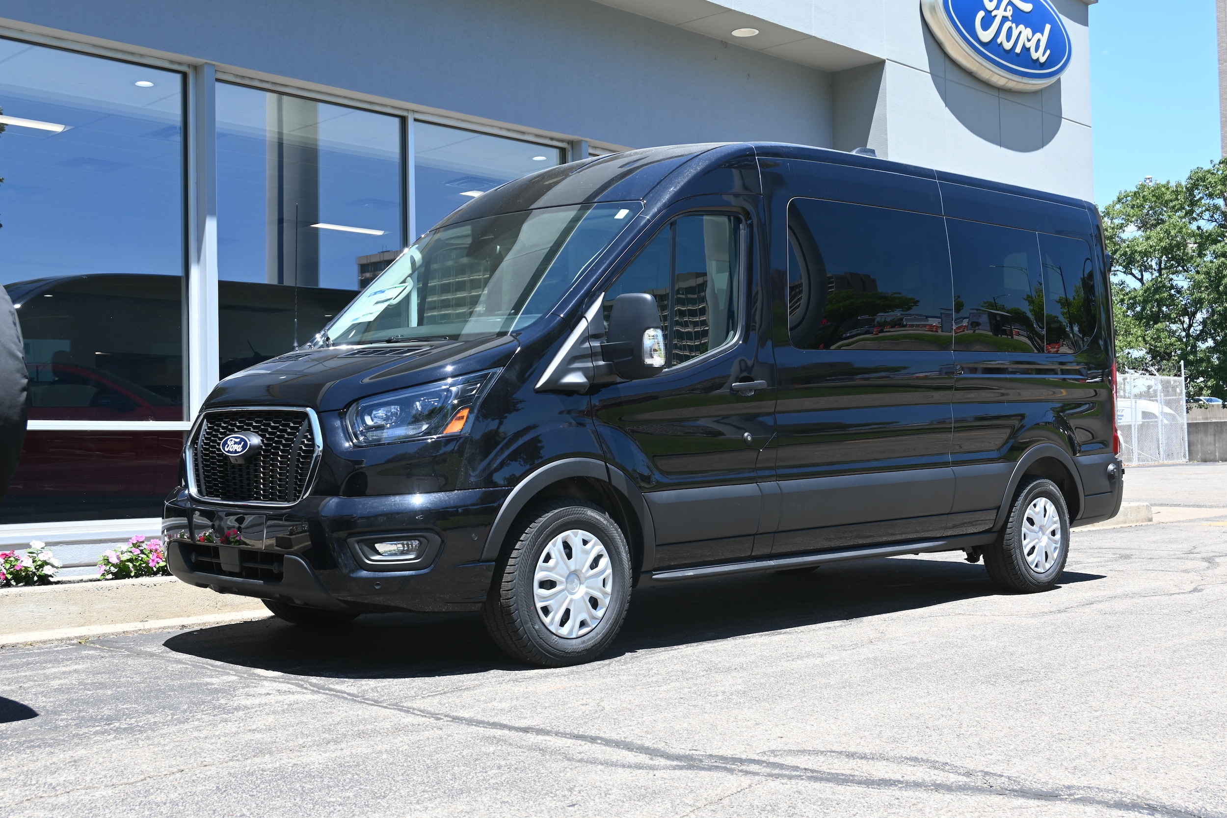 2026 Ford Transit 350 XL Med Roof Sliding Pass. 148's photo