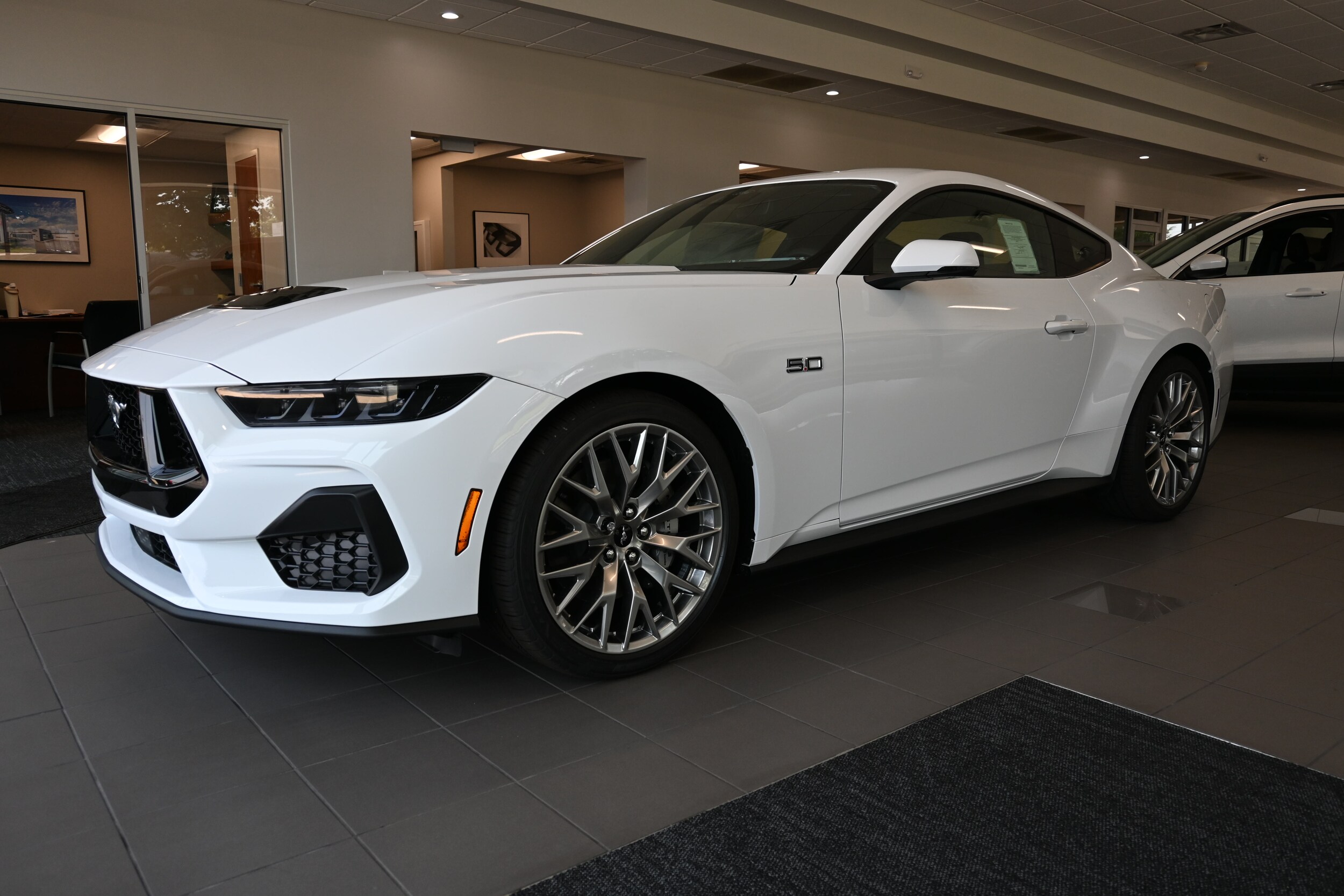 2025 Ford Mustang GT Premium photo 2