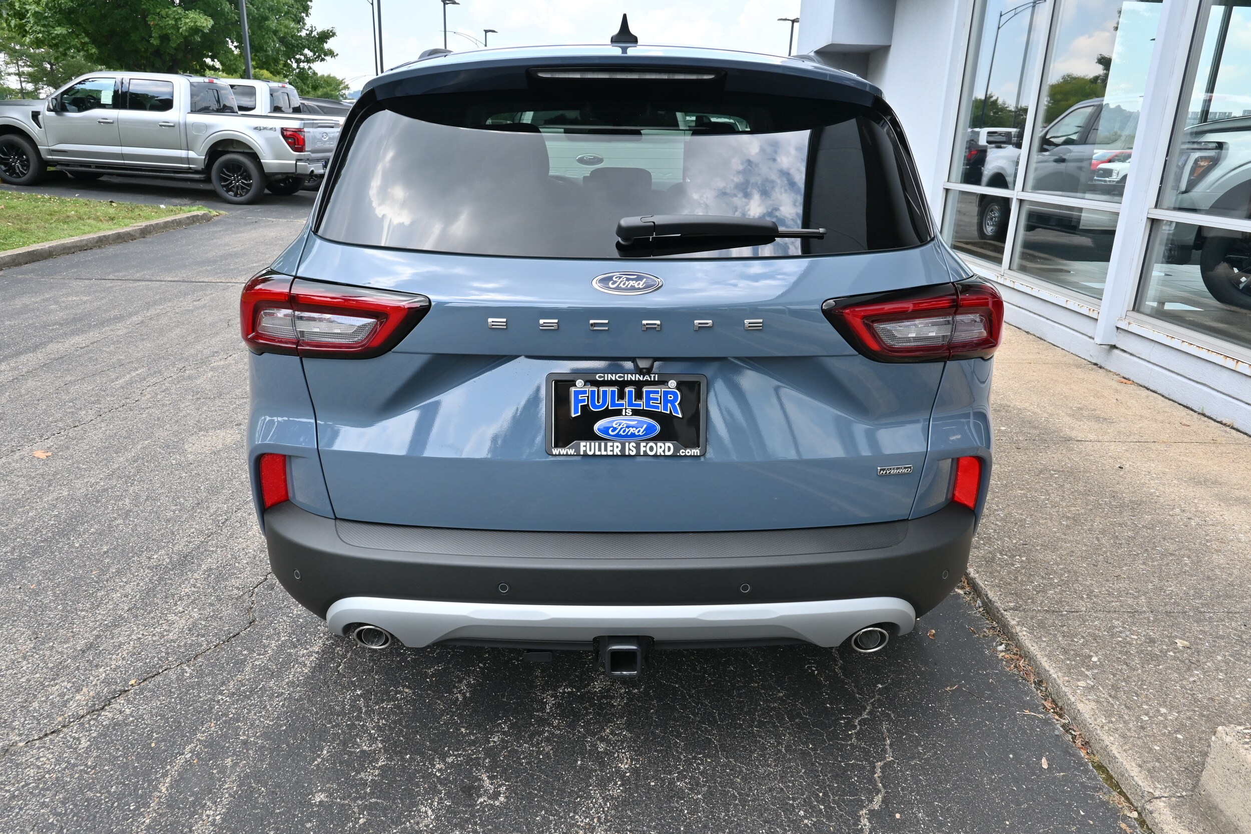 2025 Ford Escape photo 2